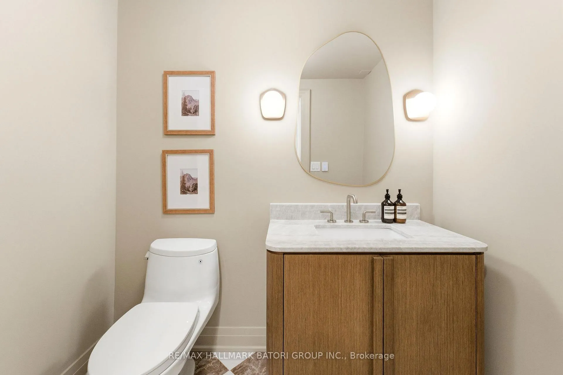 Photo 14 of 221 Richview Avenue, Toronto, Forest Hill South — HOMEH