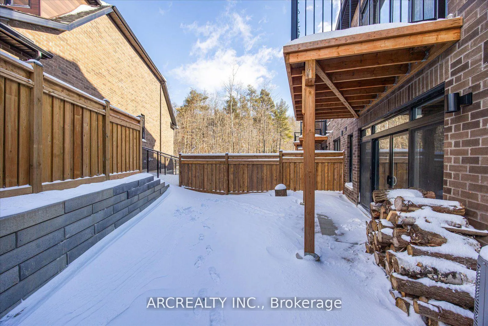 Photo 35 of 23 Vern Robertson Gate, Uxbridge — HOMEH
