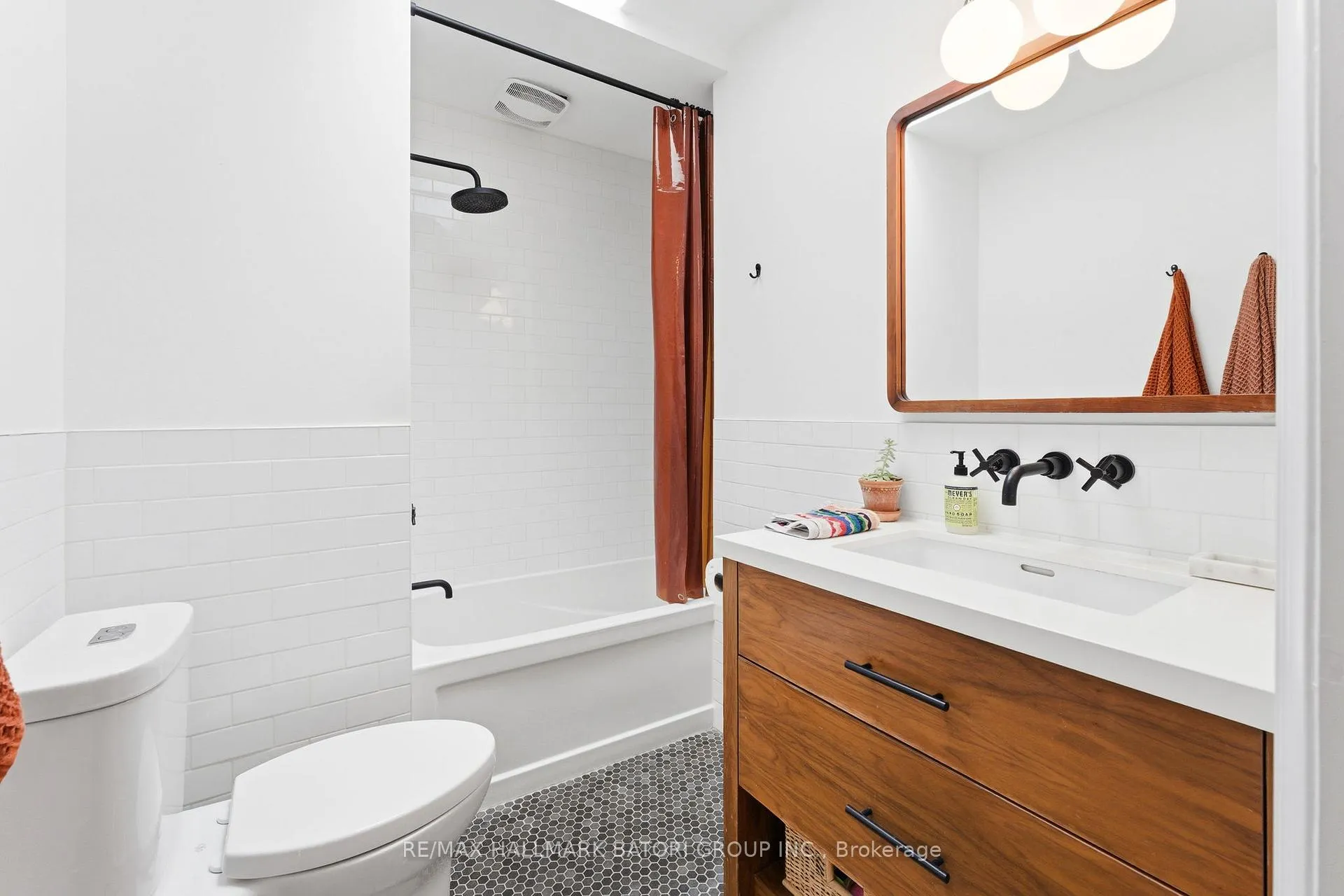Photo 15 of 39 Hocken Avenue, Toronto, Wychwood — HOMEH