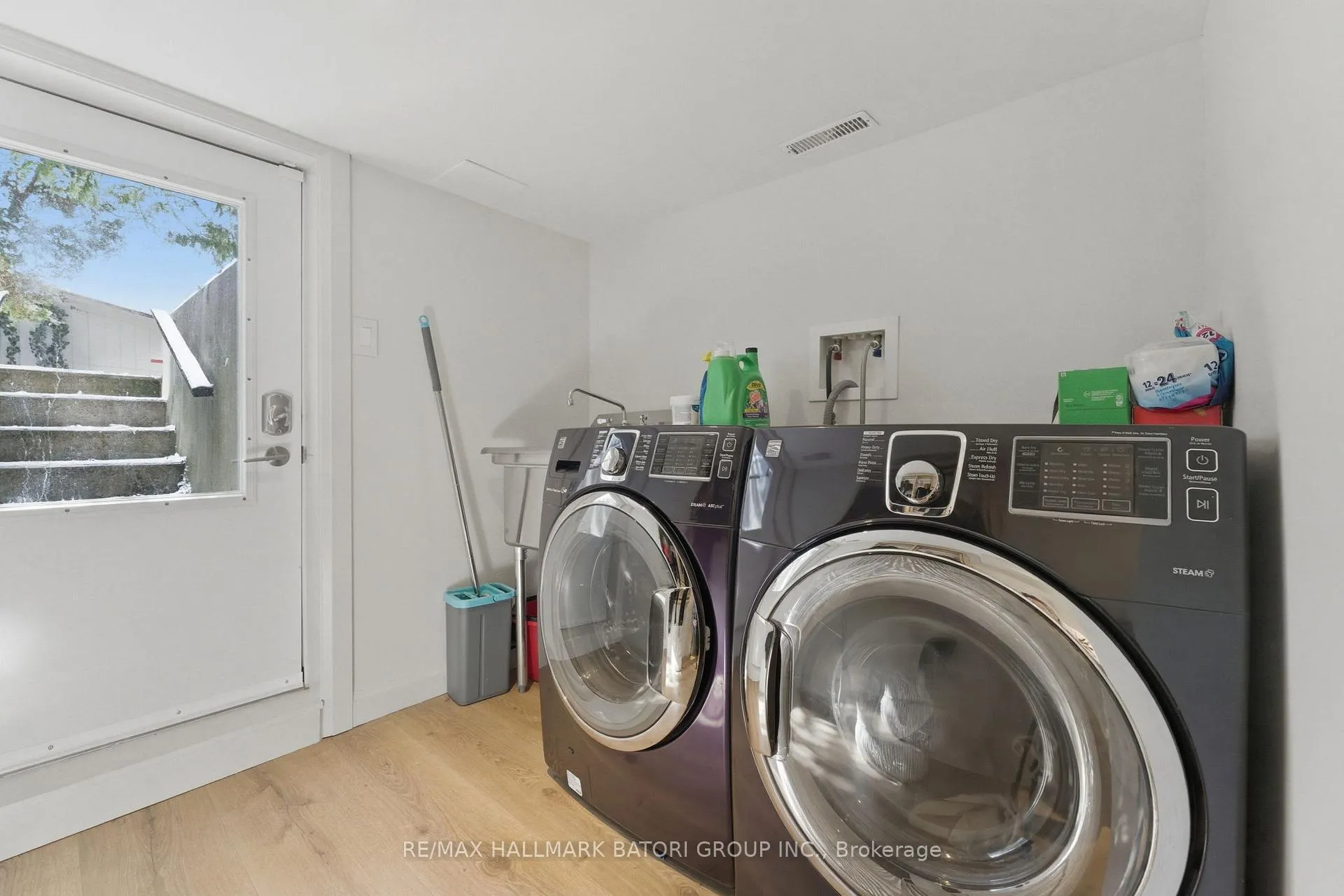 Photo 23 of 39 Hocken Avenue, Toronto, Wychwood — HOMEH