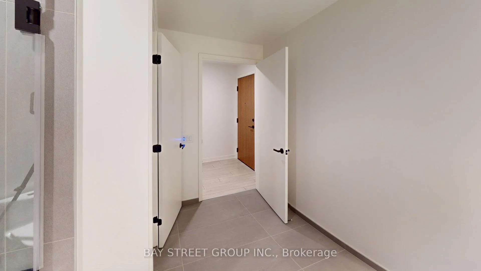 Photo 6 of Unit 1007, 55 Charles Street E, Toronto, Church-Yonge Corridor — HOMEH