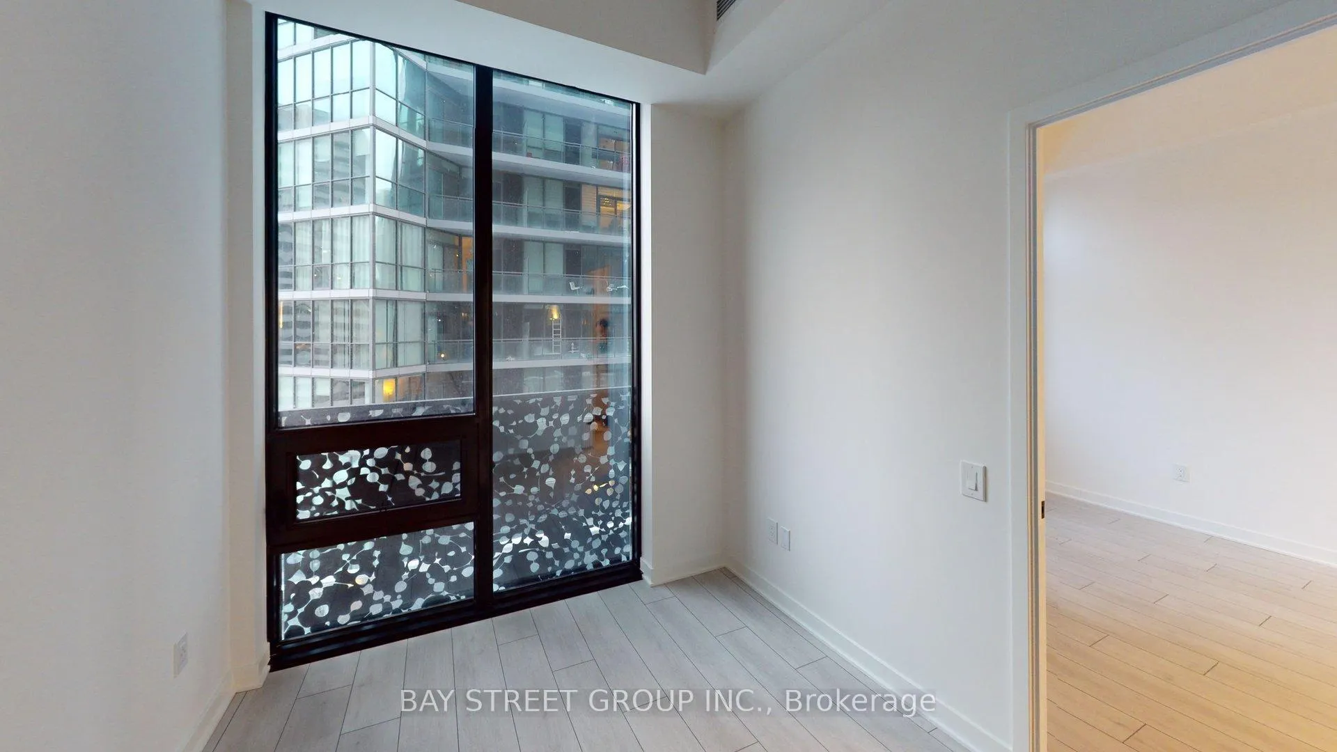 Photo 7 of Unit 1007, 55 Charles Street E, Toronto, Church-Yonge Corridor — HOMEH