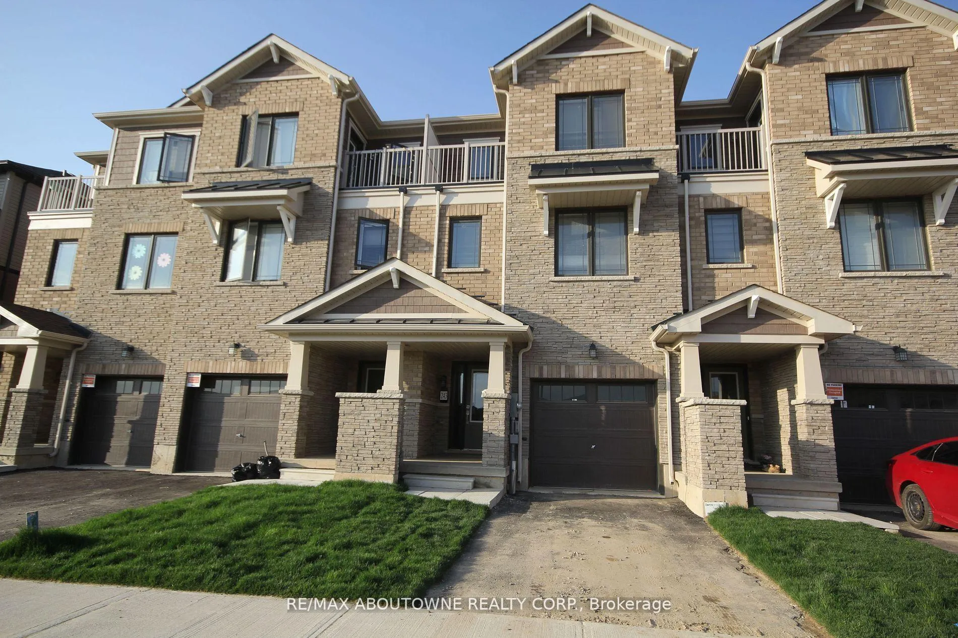 Photo 1 of 243 Gillepsie Drive, Brant, Brantford Twp — HOMEH