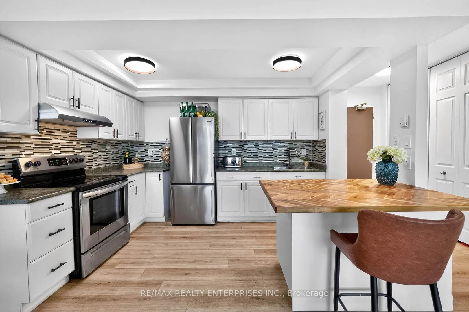Photo 8 of 345 Driftwood Avenue, North York, Black Creek — HOMEH
