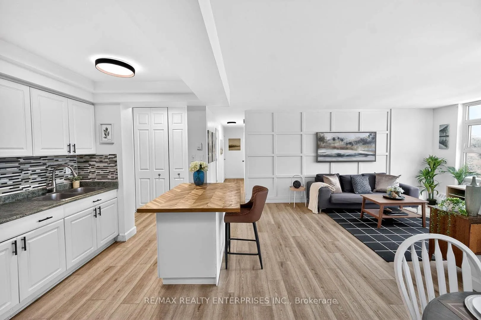 Photo 12 of 345 Driftwood Avenue, North York, Black Creek — HOMEH