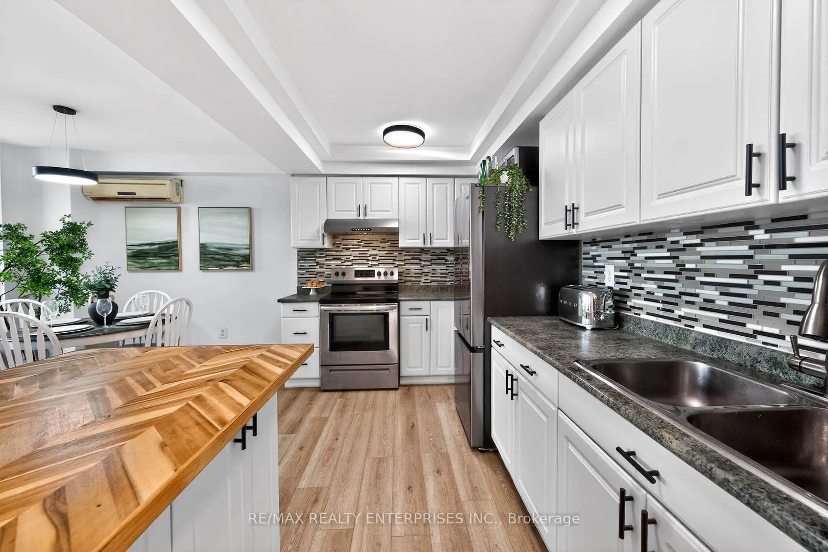 Photo 13 of 345 Driftwood Avenue, North York, Black Creek — HOMEH