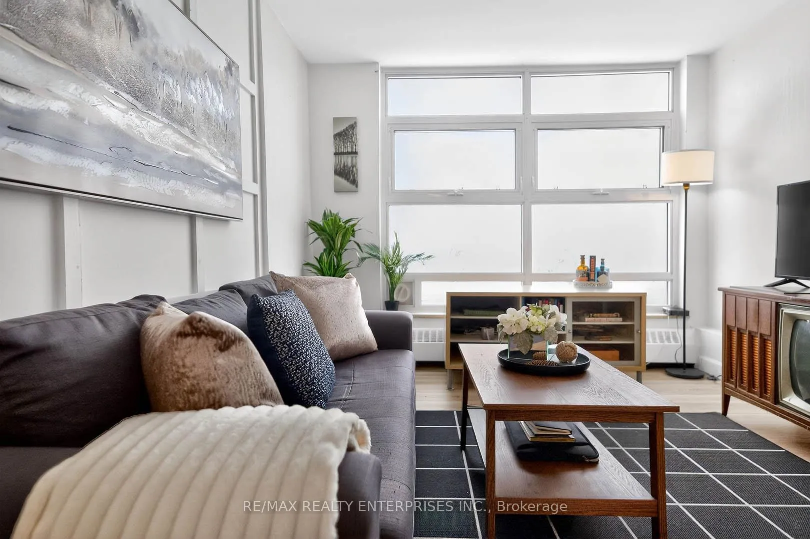 Photo 17 of 345 Driftwood Avenue, North York, Black Creek — HOMEH