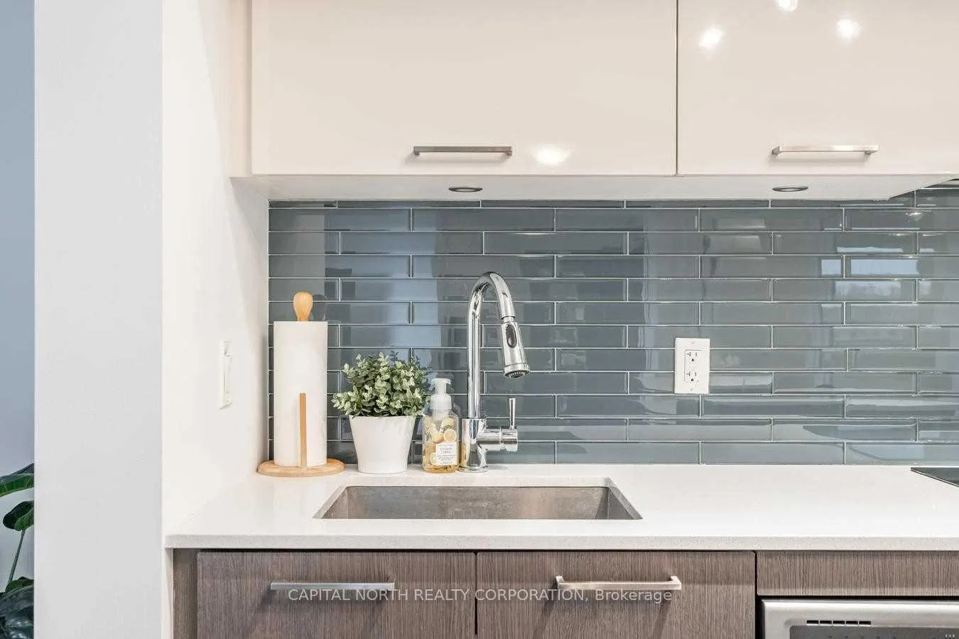 Photo 12 of Unit 209, 4800 Highway 7, Vaughan, East Woodbridge — HOMEH