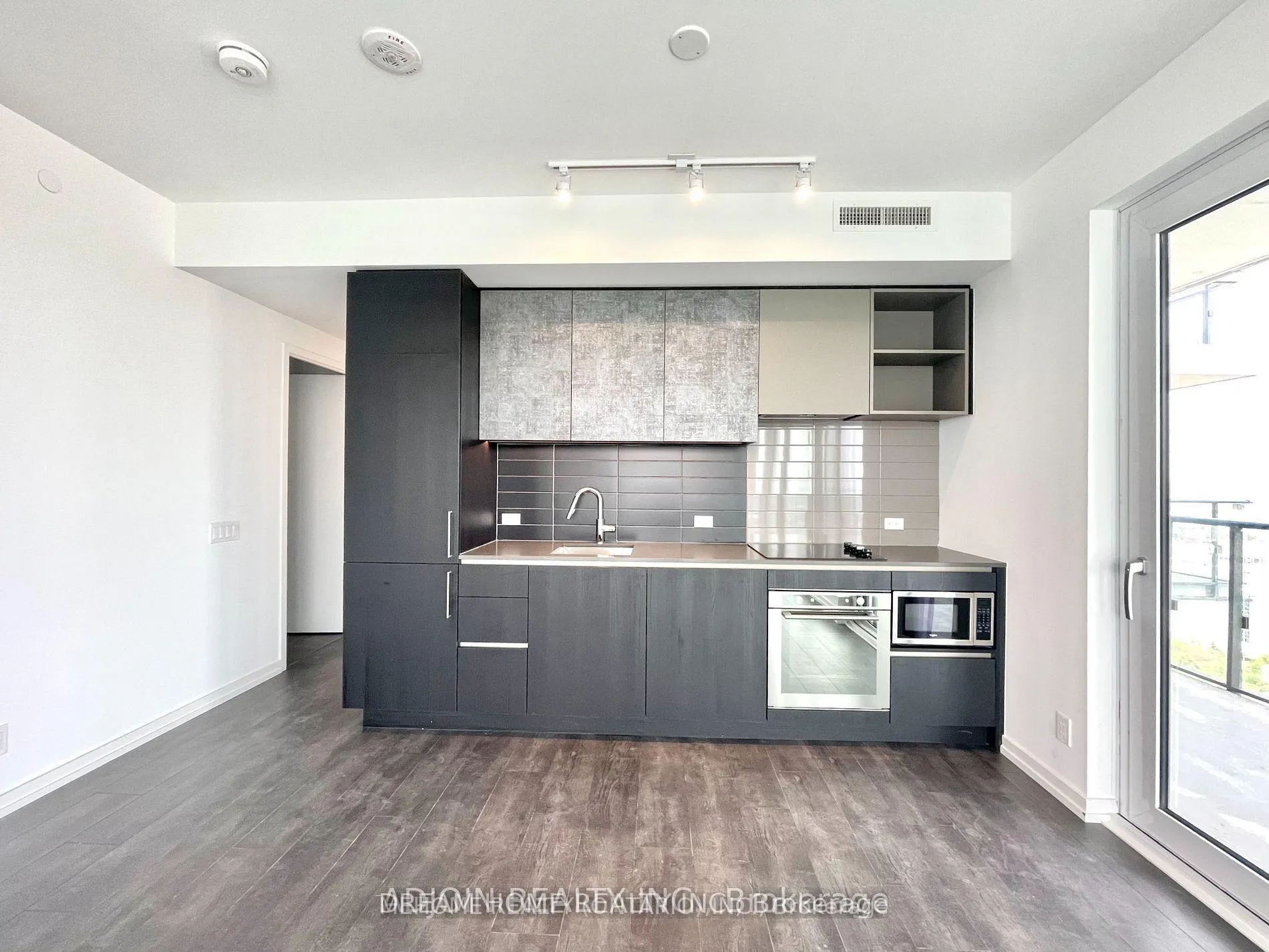Photo 2 of Unit 2312, 7890 Jane Street, Vaughan, Vaughan Corporate Centre — HOMEH