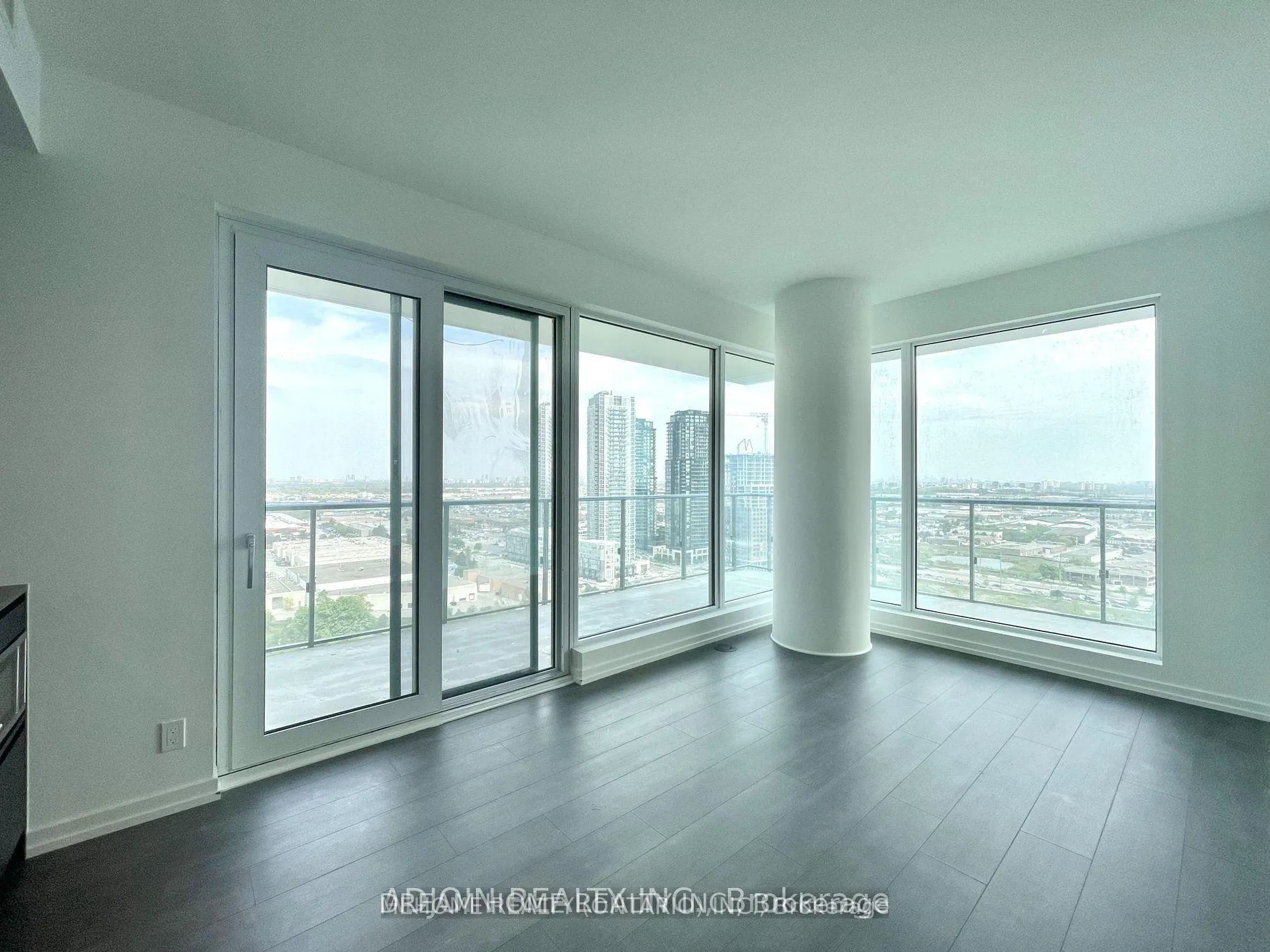 Photo 5 of Unit 2312, 7890 Jane Street, Vaughan, Vaughan Corporate Centre — HOMEH