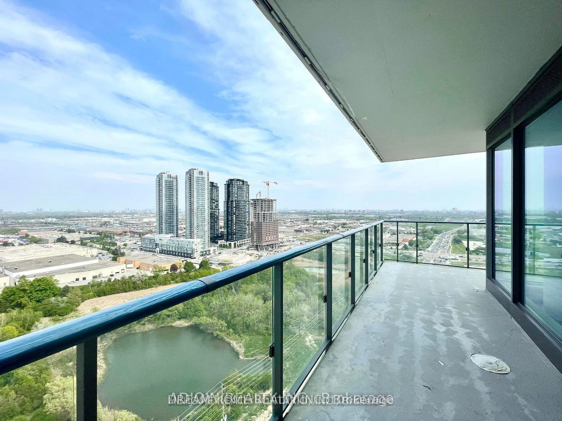 Photo 7 of Unit 2312, 7890 Jane Street, Vaughan, Vaughan Corporate Centre — HOMEH