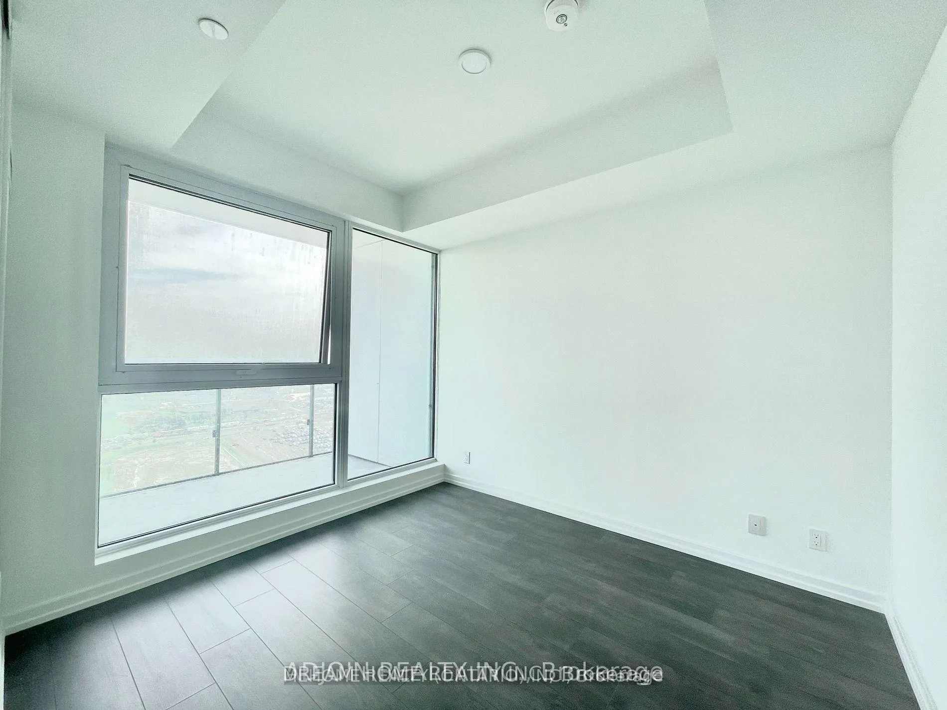 Photo 8 of Unit 2312, 7890 Jane Street, Vaughan, Vaughan Corporate Centre — HOMEH