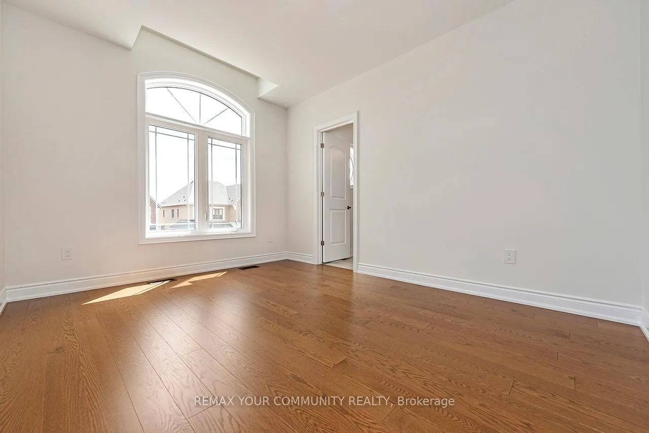 Photo 9 of 109 James Walker Avenue, Caledon, Caledon East — HOMEH