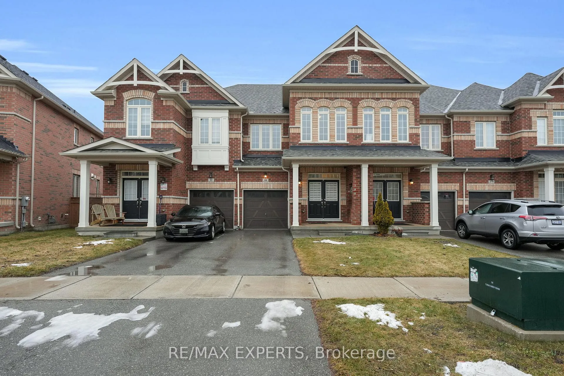 Photo 2 of 10 Homer Crescent, Aurora, Rural Aurora — HOMEH