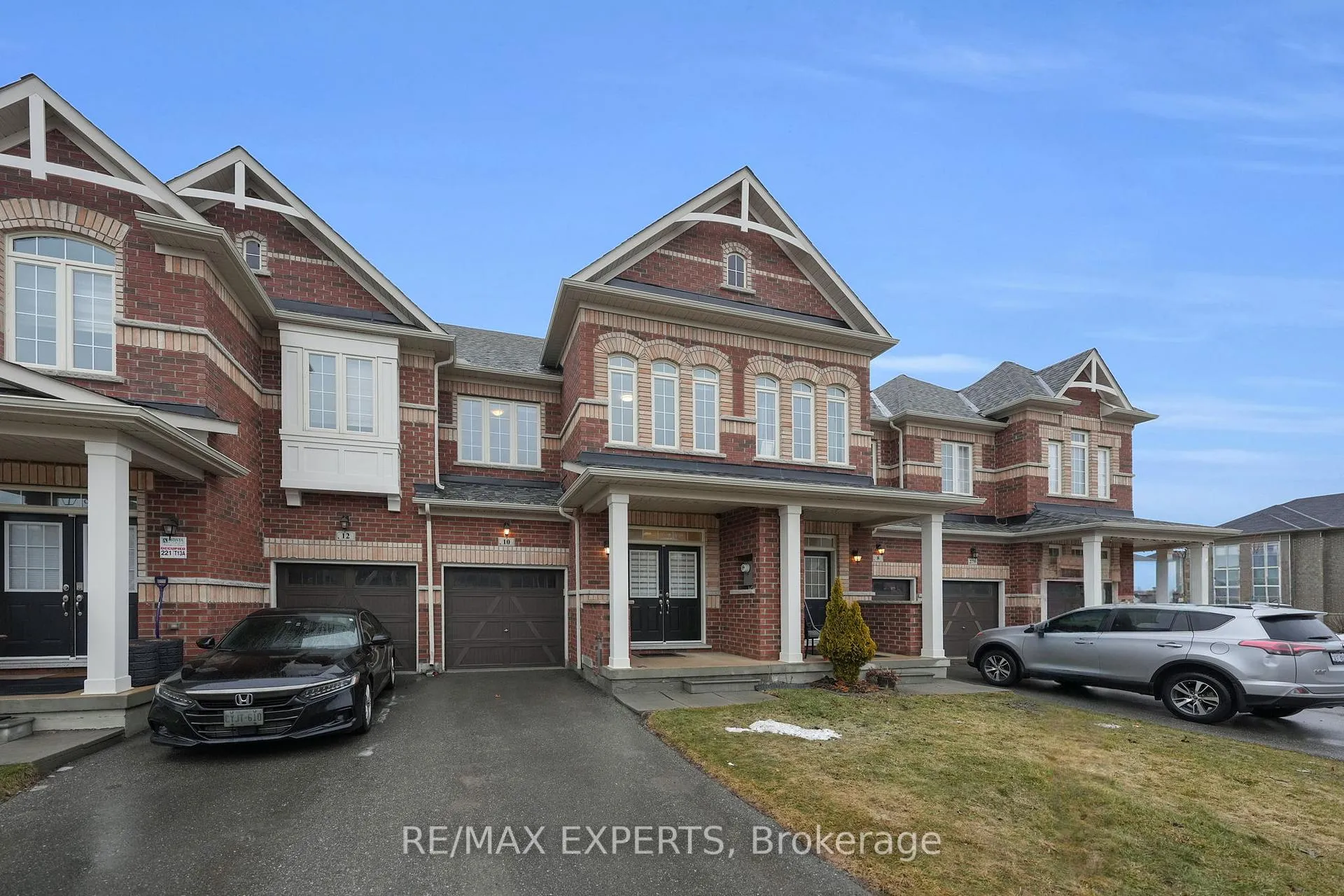 Photo 3 of 10 Homer Crescent, Aurora, Rural Aurora — HOMEH
