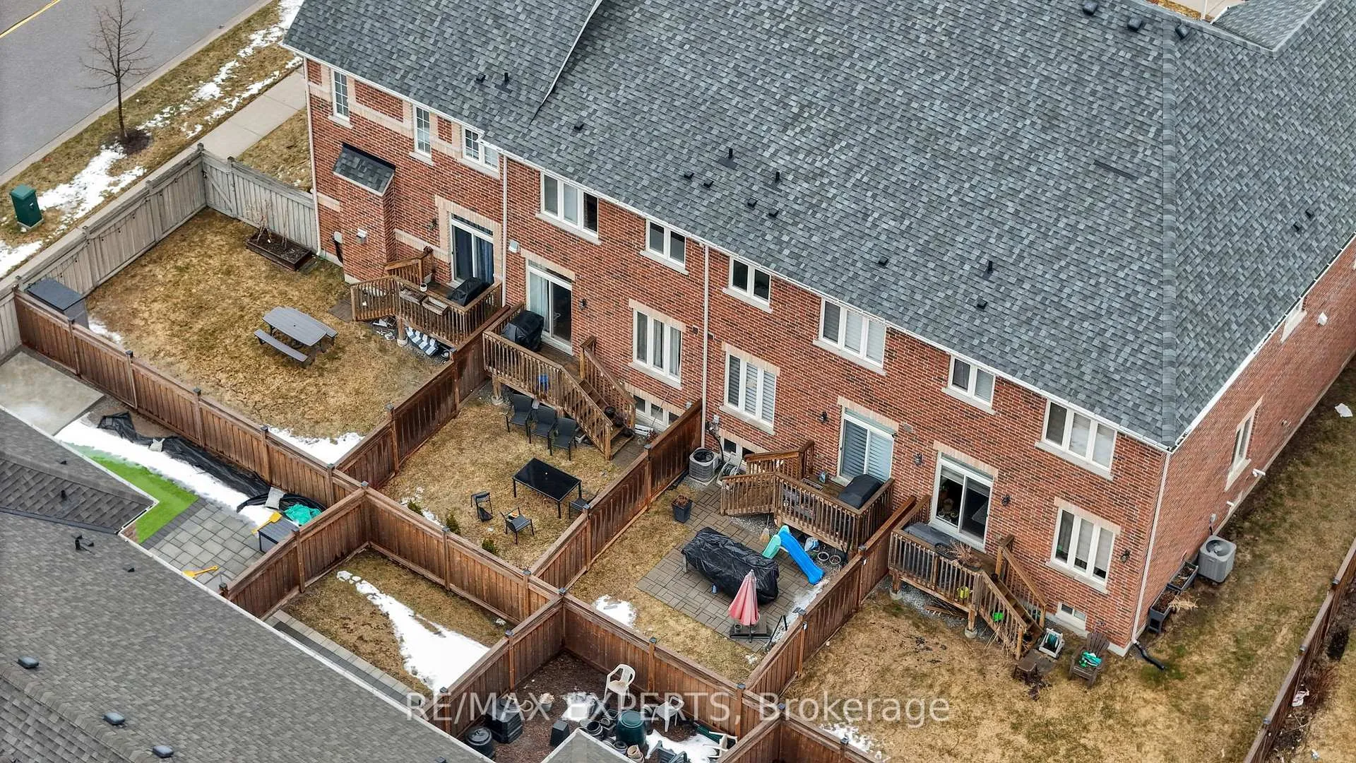 Photo 42 of 10 Homer Crescent, Aurora, Rural Aurora — HOMEH