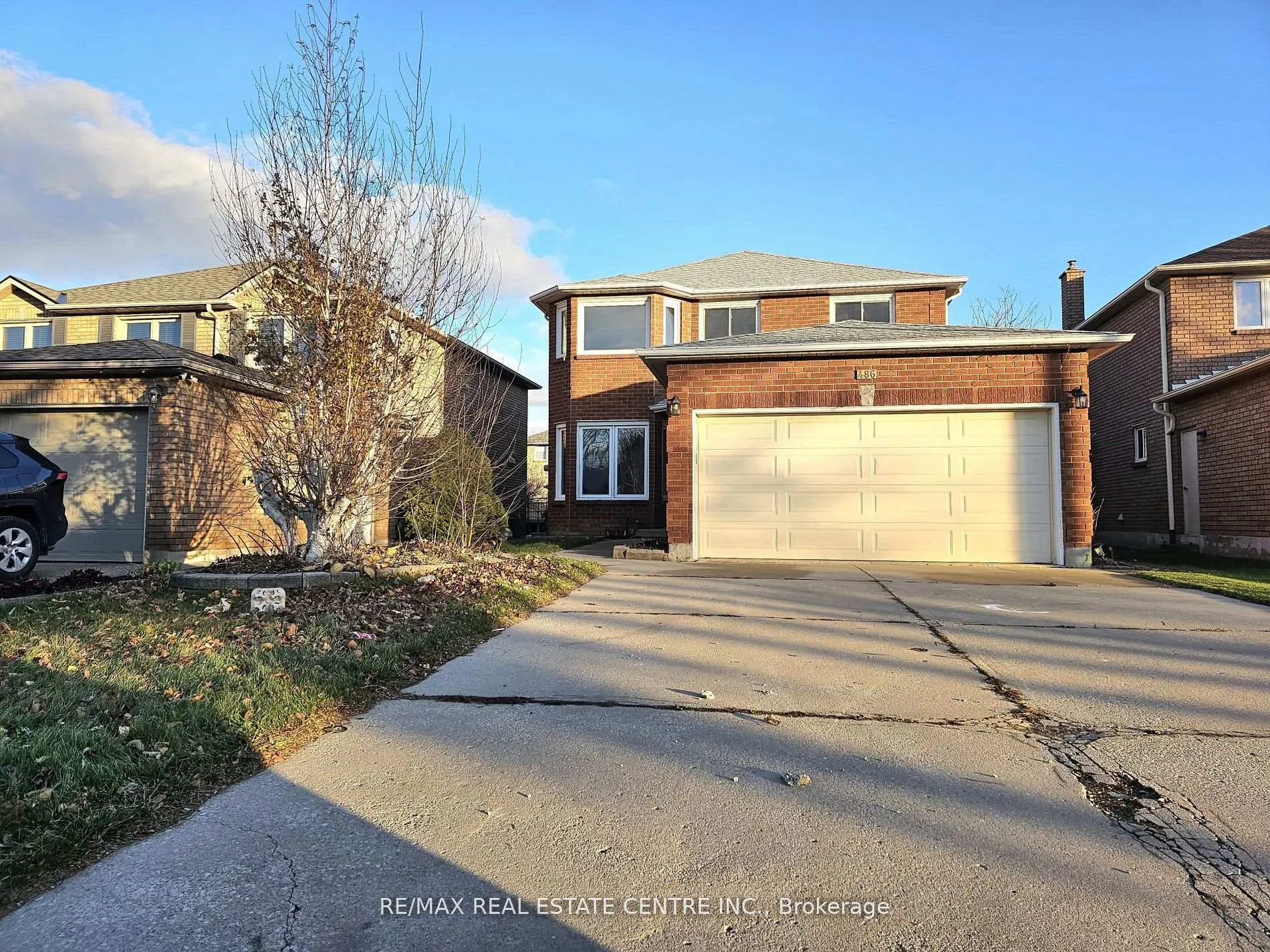 Photo 1 of 486 Dicenzo Drive, Hamilton, Ryckmans — HOMEH