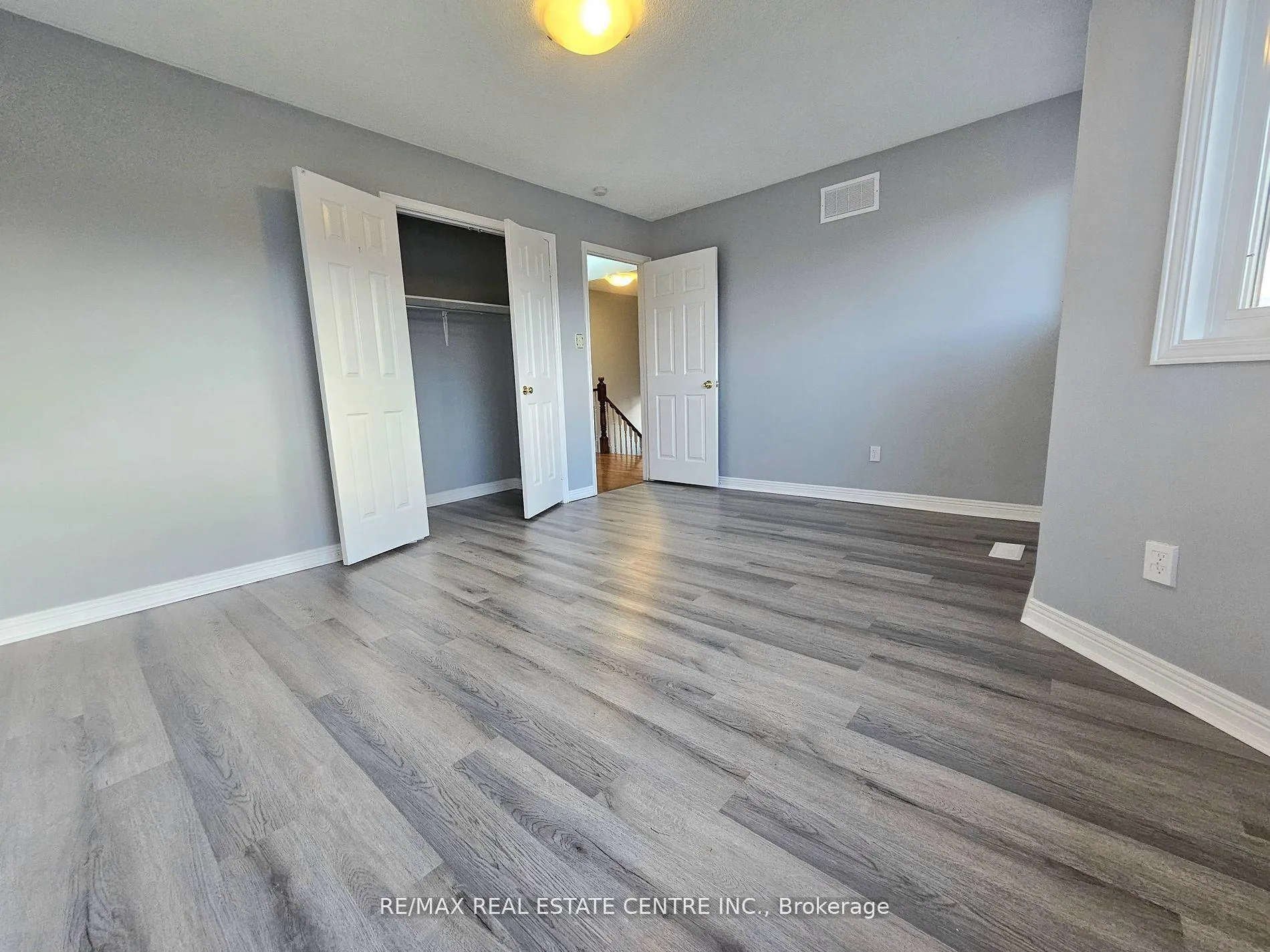 Photo 24 of 486 Dicenzo Drive, Hamilton, Ryckmans — HOMEH