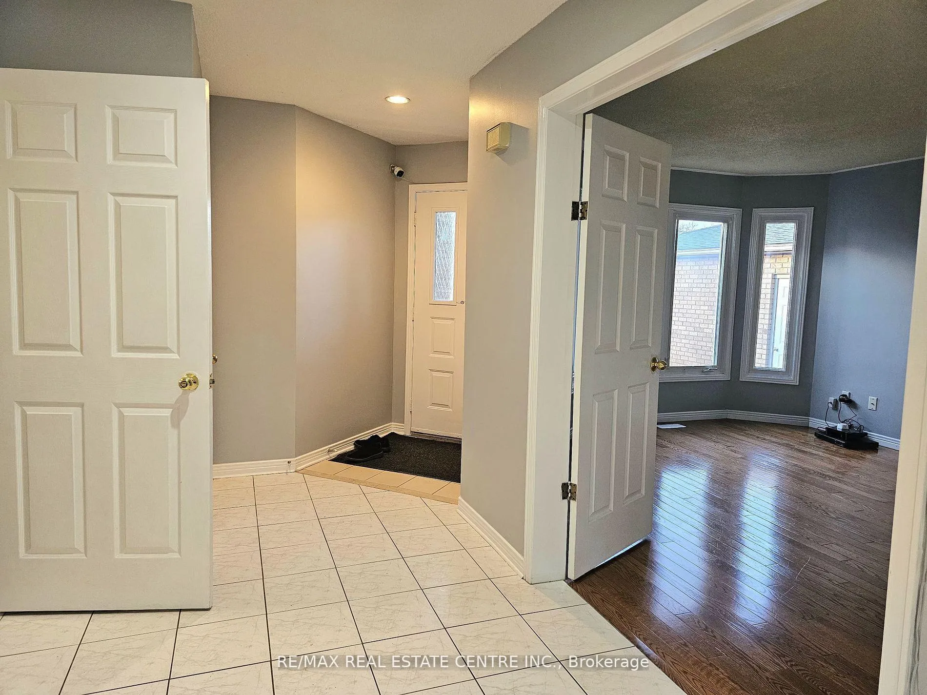 Photo 29 of 486 Dicenzo Drive, Hamilton, Ryckmans — HOMEH