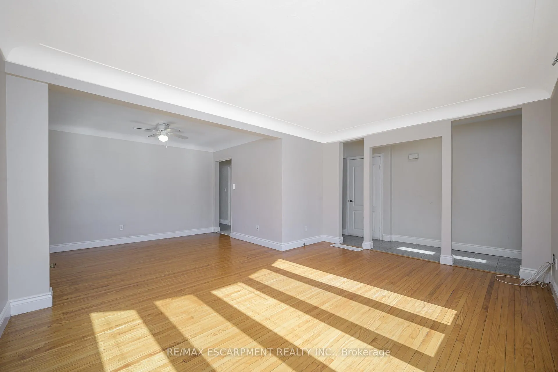 Photo 5 of Unit A, 1385 Olga Drive, Burlington, Brant — HOMEH