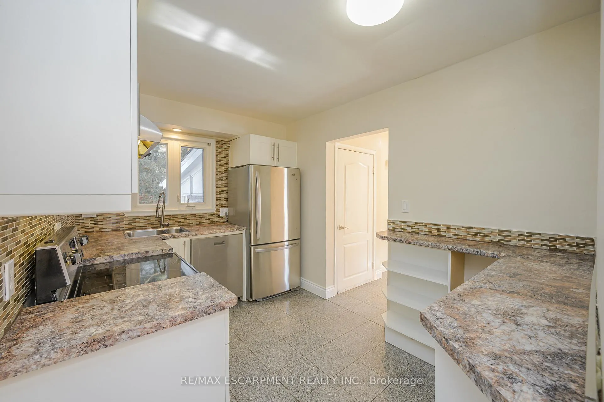 Photo 9 of Unit A, 1385 Olga Drive, Burlington, Brant — HOMEH