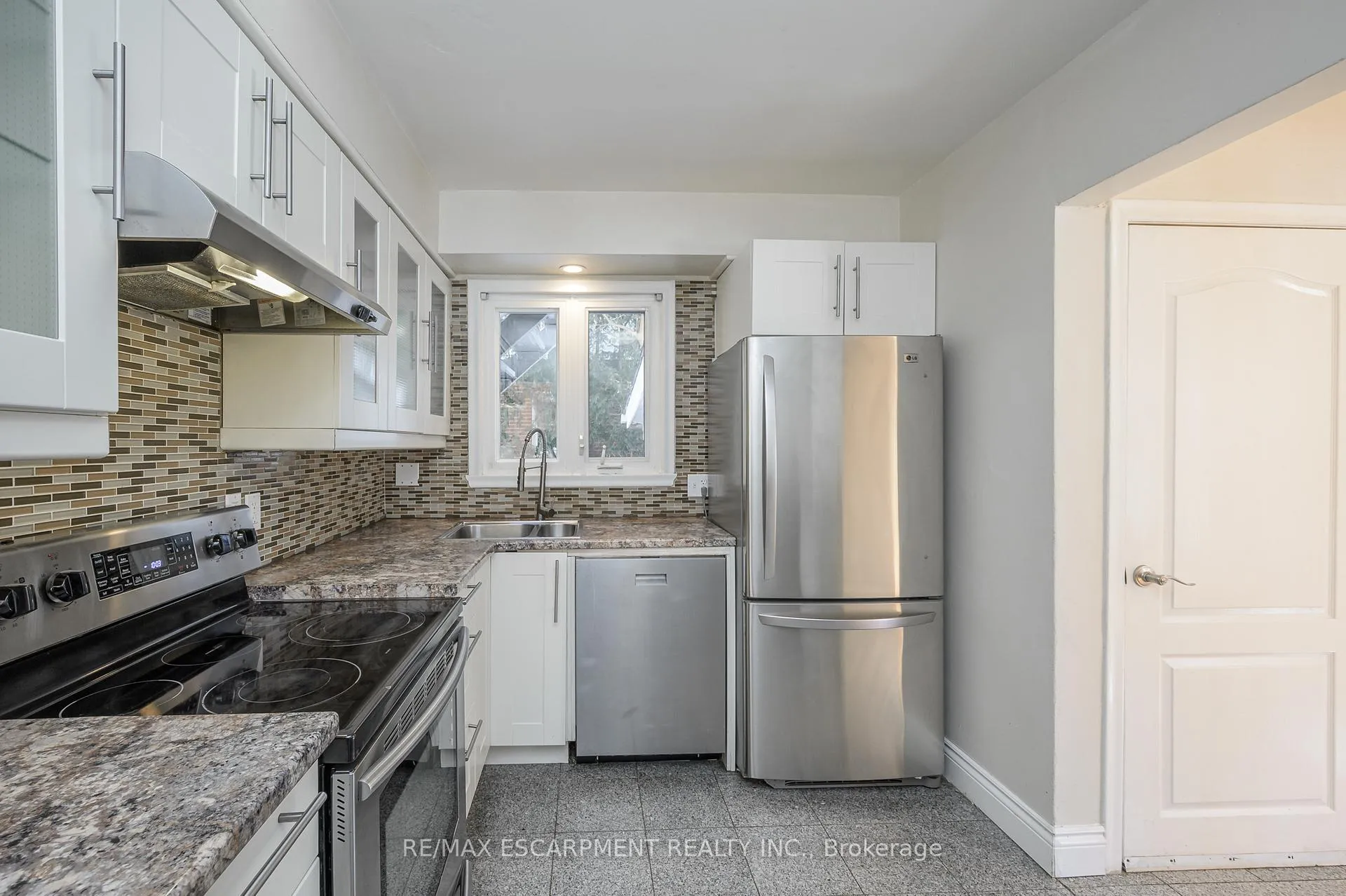 Photo 11 of Unit A, 1385 Olga Drive, Burlington, Brant — HOMEH