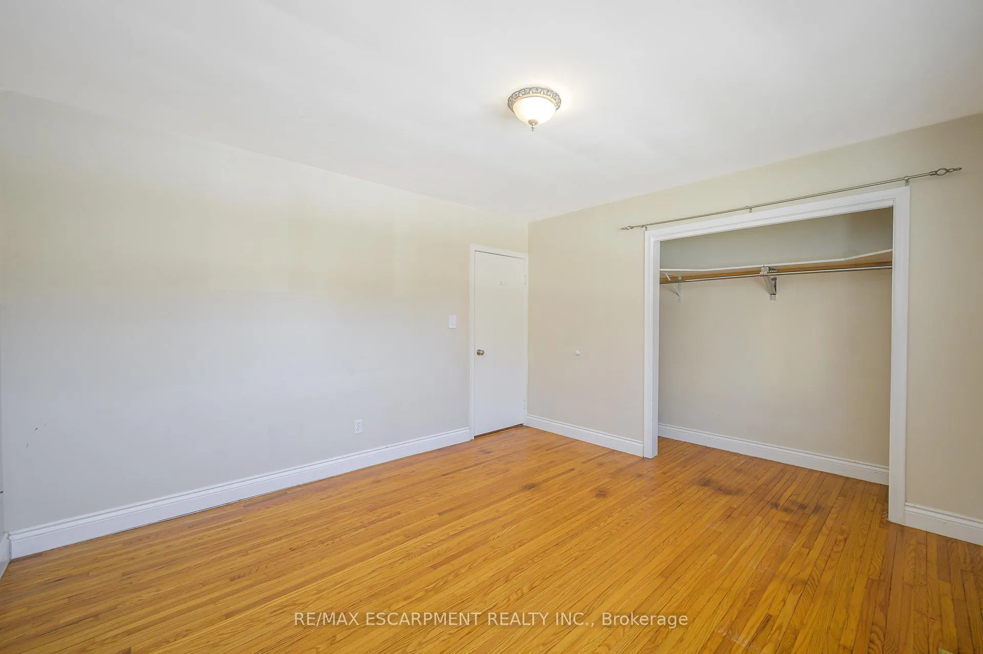 Photo 14 of Unit A, 1385 Olga Drive, Burlington, Brant — HOMEH