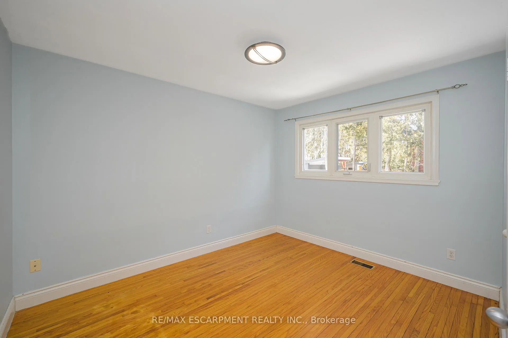 Photo 15 of Unit A, 1385 Olga Drive, Burlington, Brant — HOMEH