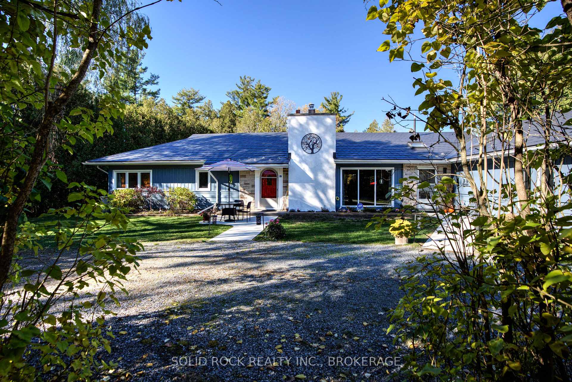 Photo 2 of 423 Mud Lake Road, Loyalist, Lennox and Addington - South — HOMEH
