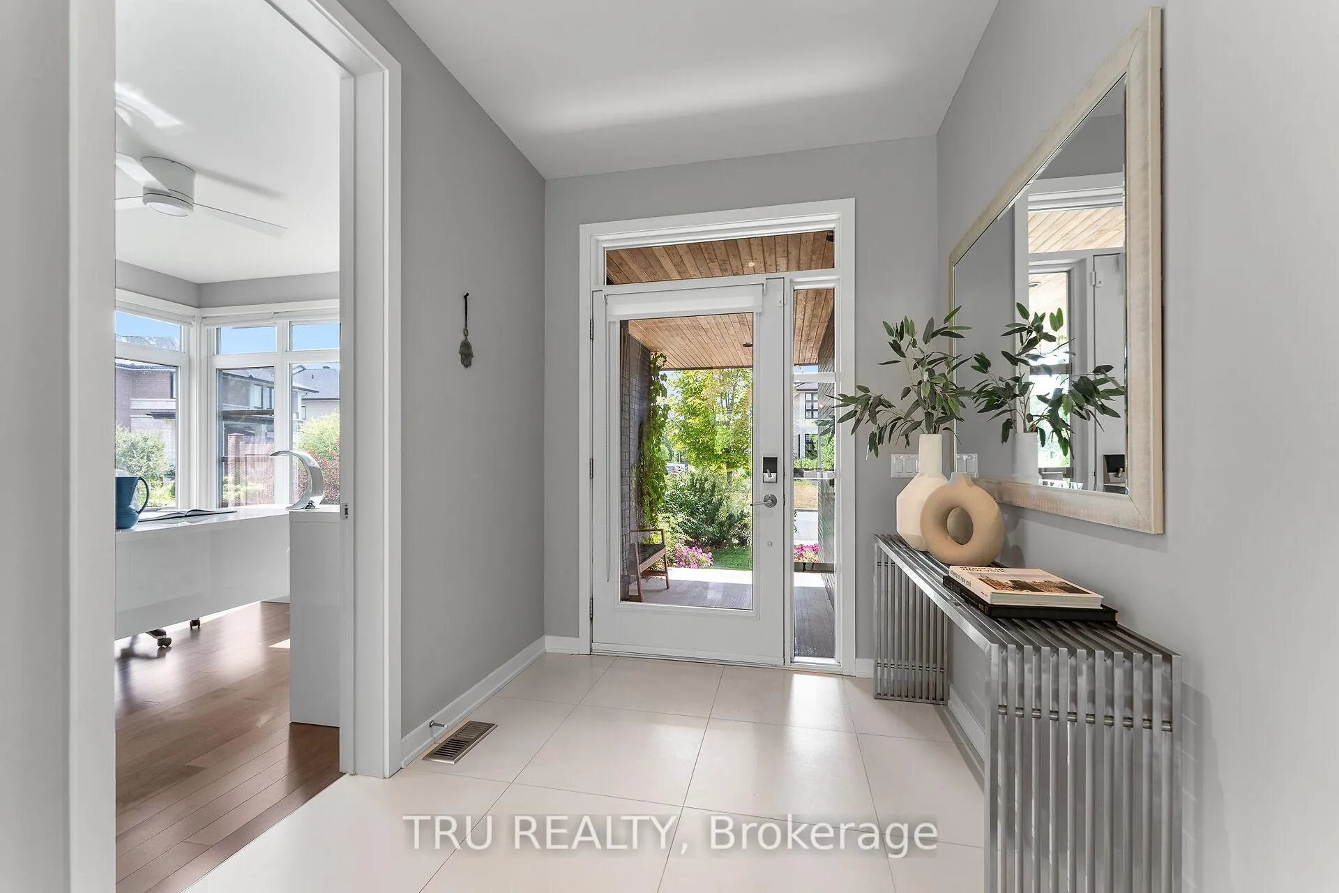Photo 7 of 250 Sunnyridge Crescent, Ottawa, Kanata - Emerald Meadows/Trailwest — HOMEH