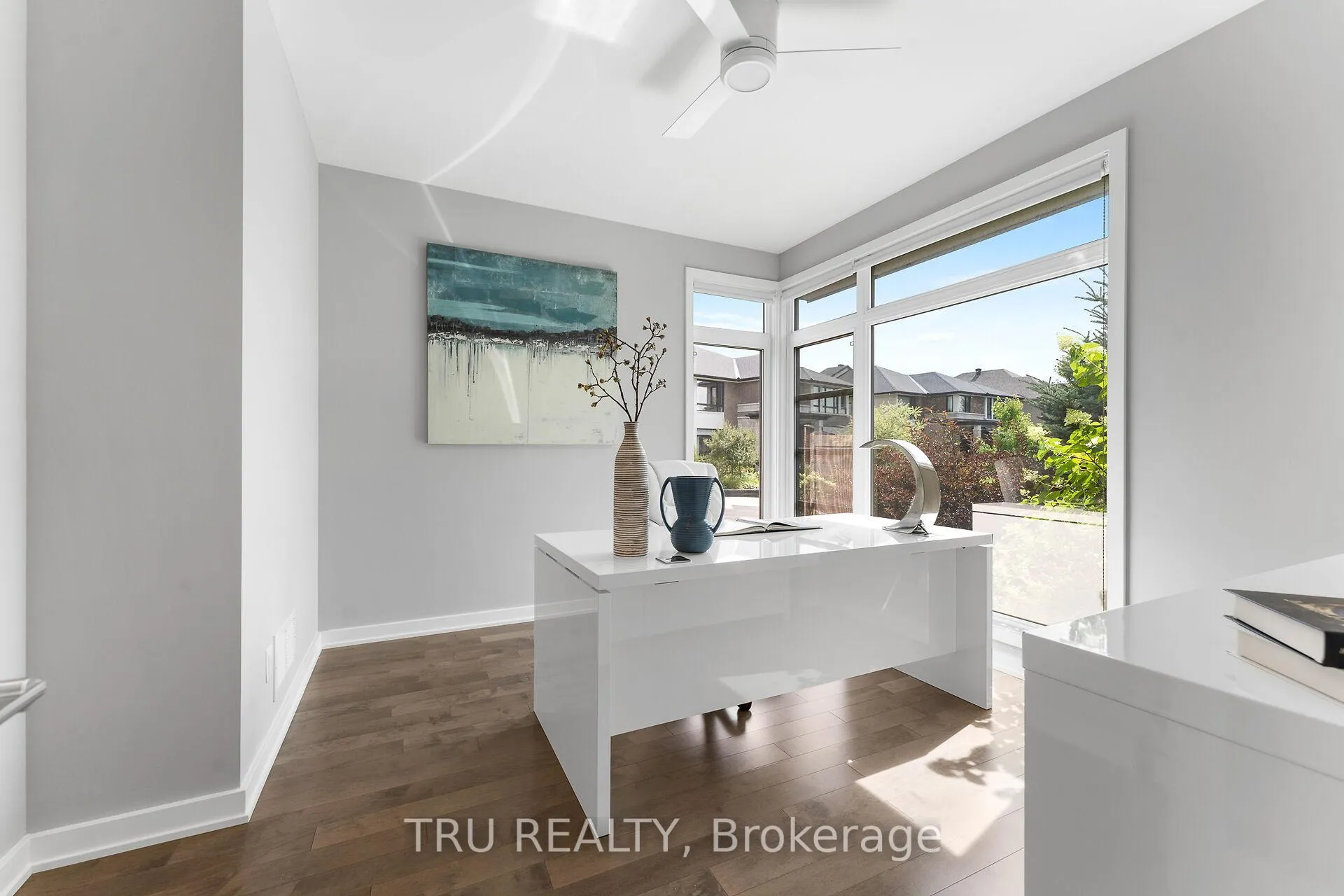 Photo 8 of 250 Sunnyridge Crescent, Ottawa, Kanata - Emerald Meadows/Trailwest — HOMEH