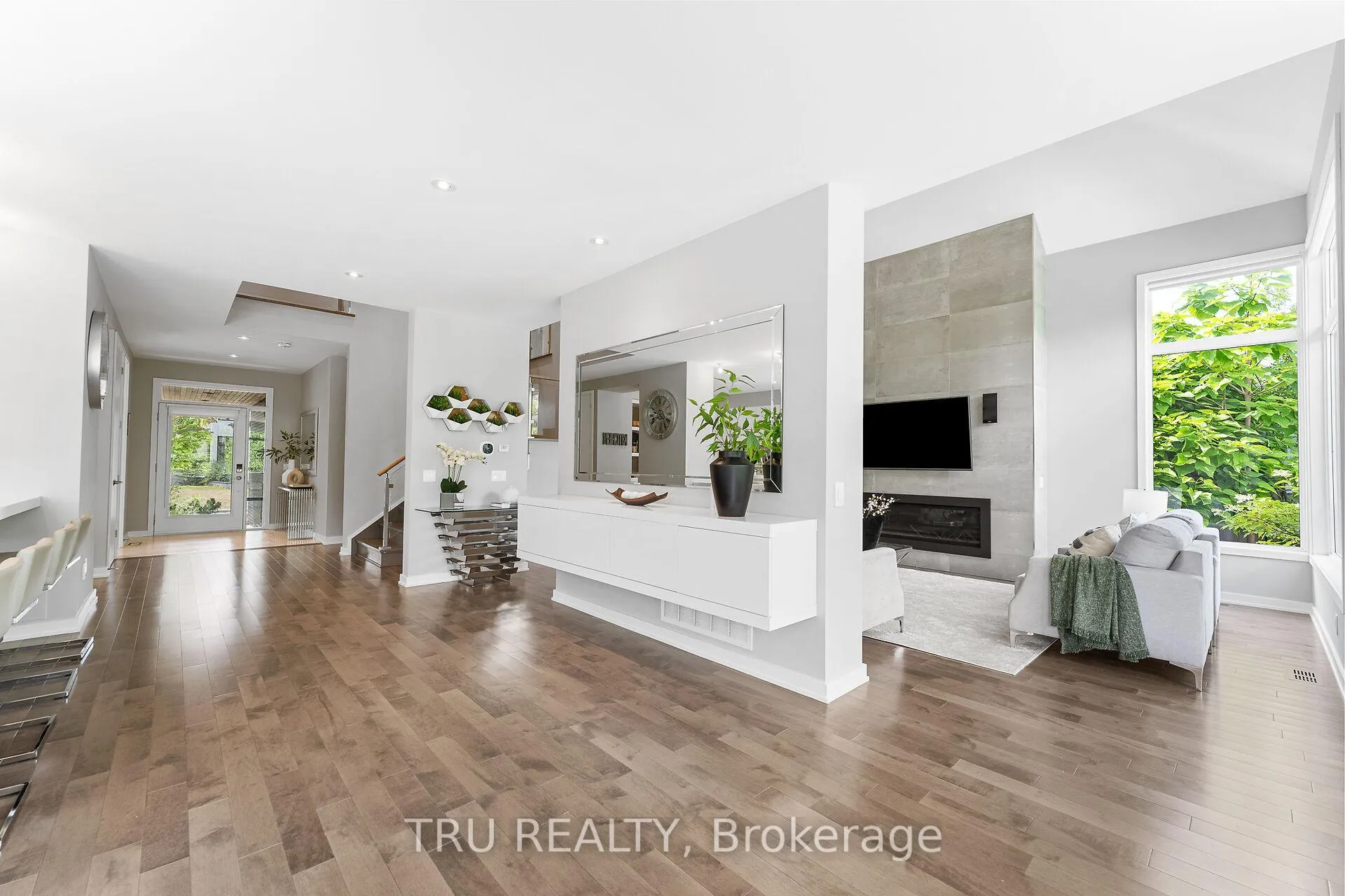 Photo 9 of 250 Sunnyridge Crescent, Ottawa, Kanata - Emerald Meadows/Trailwest — HOMEH