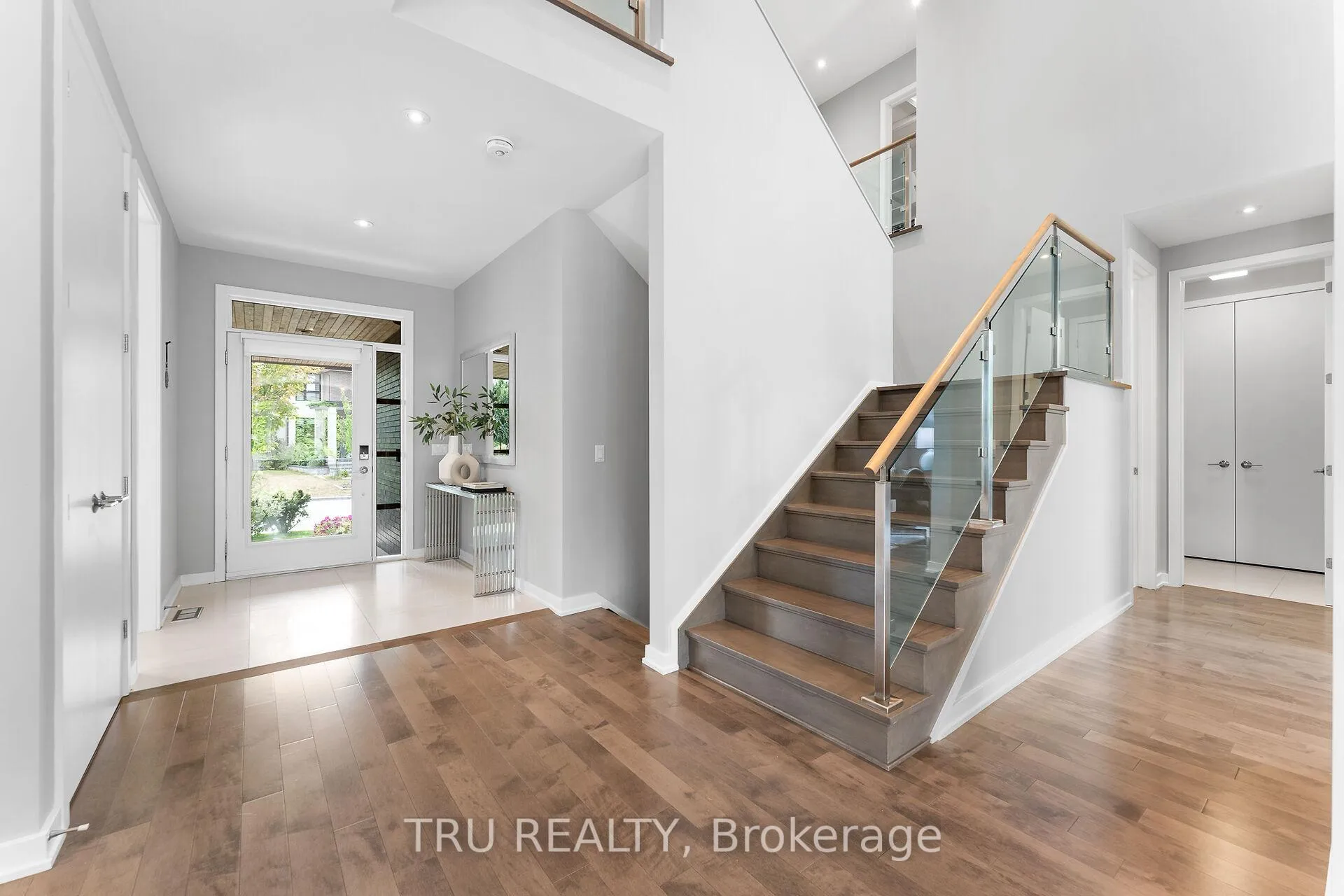 Photo 25 of 250 Sunnyridge Crescent, Ottawa, Kanata - Emerald Meadows/Trailwest — HOMEH