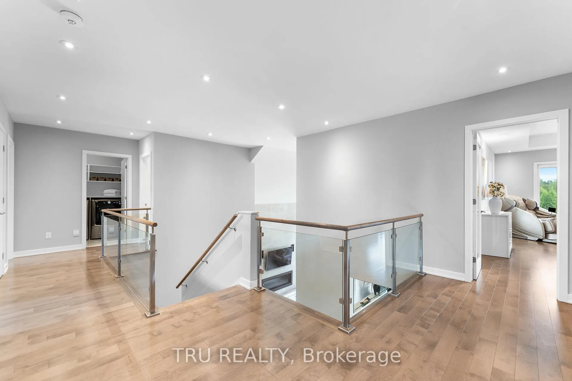 Photo 26 of 250 Sunnyridge Crescent, Ottawa, Kanata - Emerald Meadows/Trailwest — HOMEH