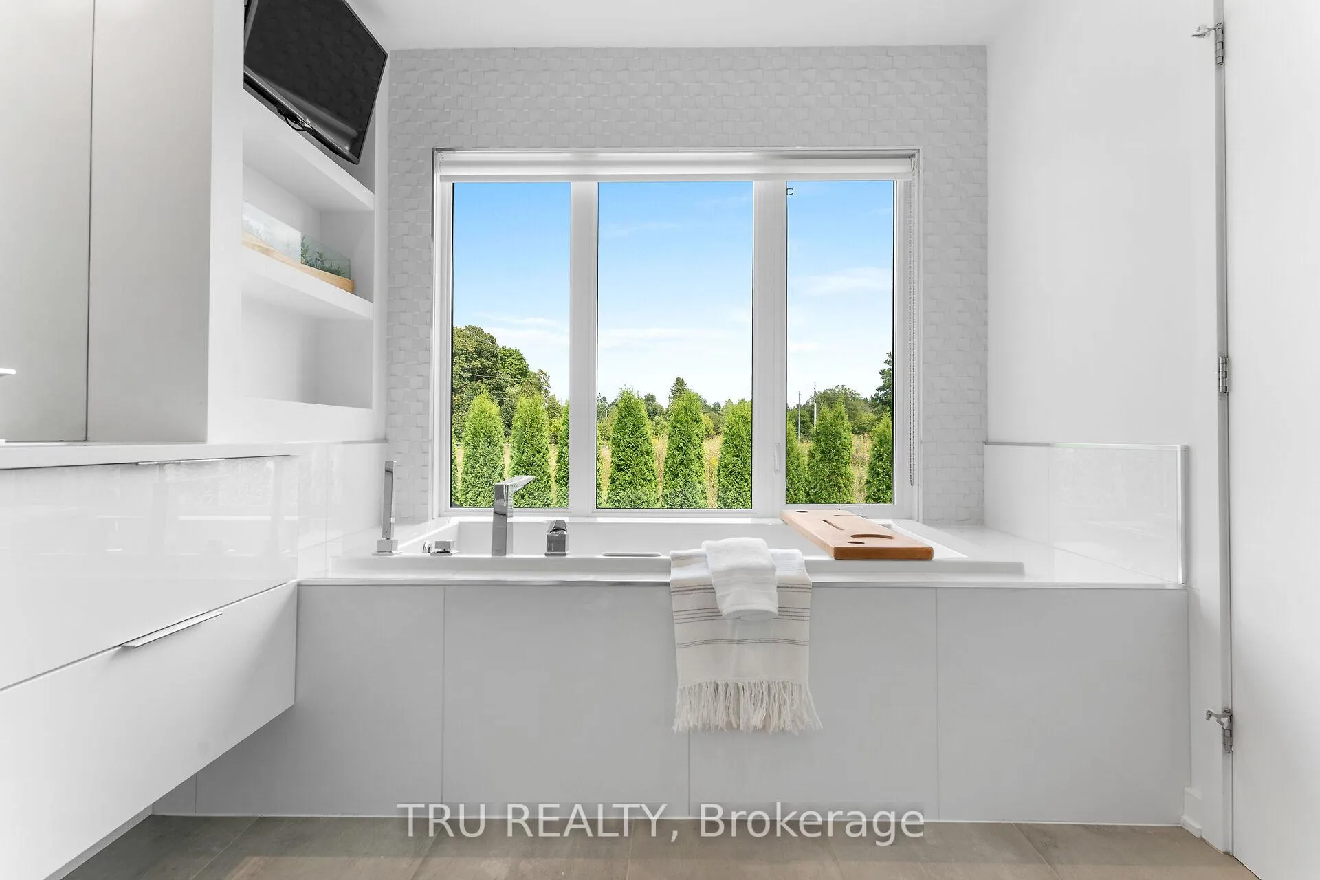 Photo 30 of 250 Sunnyridge Crescent, Ottawa, Kanata - Emerald Meadows/Trailwest — HOMEH