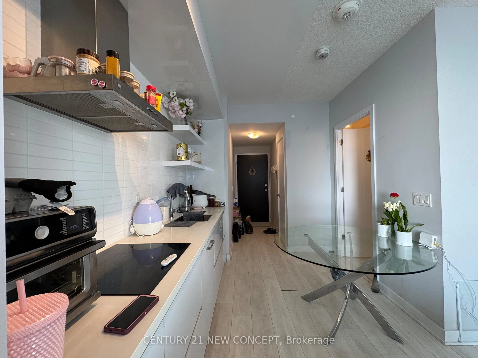 Photo 4 of Unit 4106, 2221 Yonge Street, Toronto, Mount Pleasant West — HOMEH