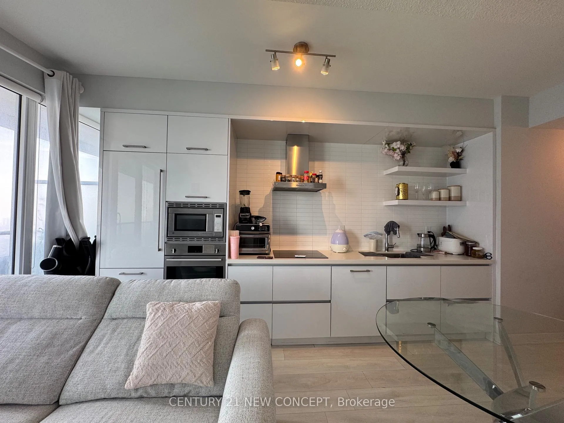 Photo 5 of Unit 4106, 2221 Yonge Street, Toronto, Mount Pleasant West — HOMEH