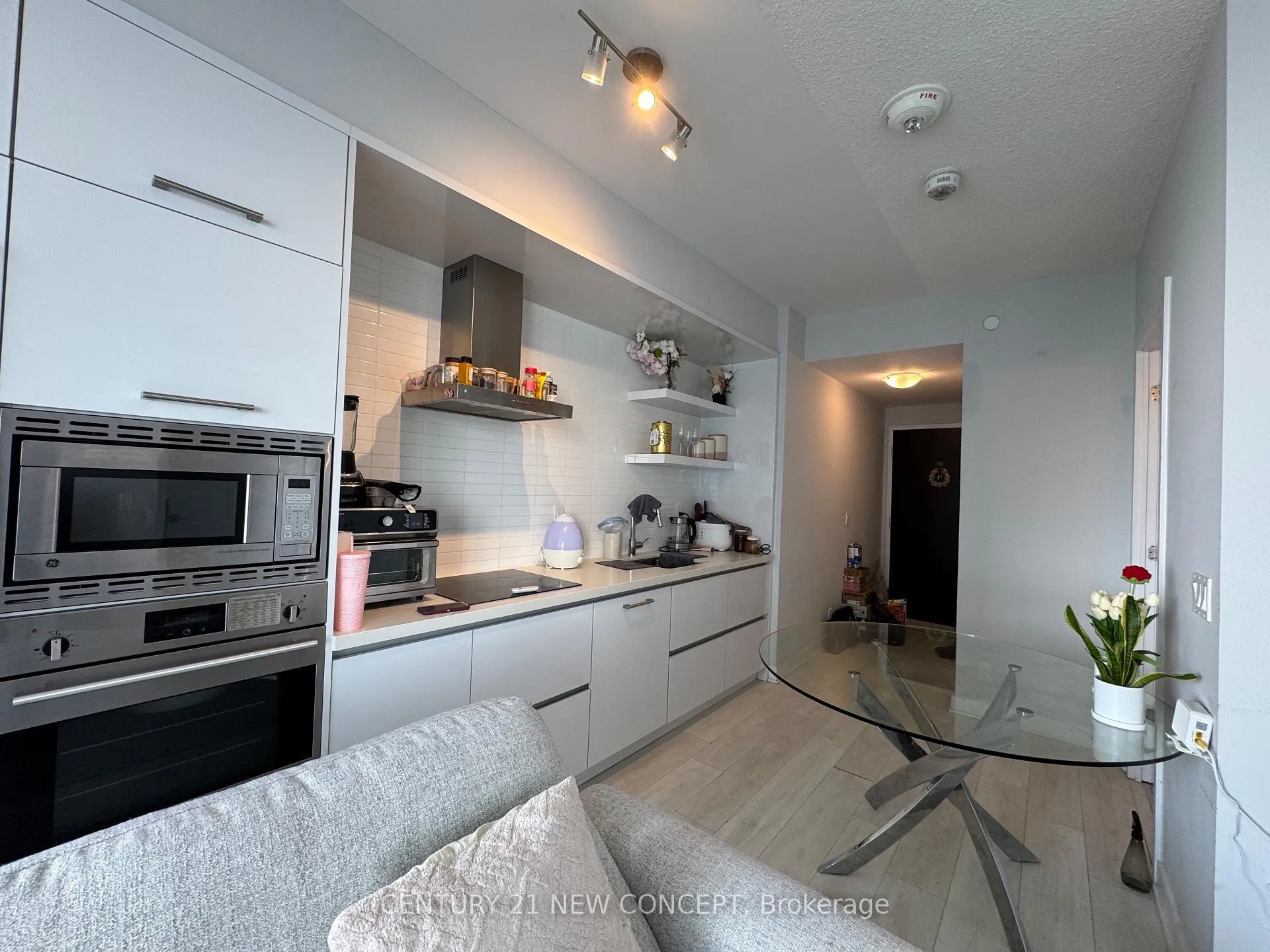Photo 6 of Unit 4106, 2221 Yonge Street, Toronto, Mount Pleasant West — HOMEH