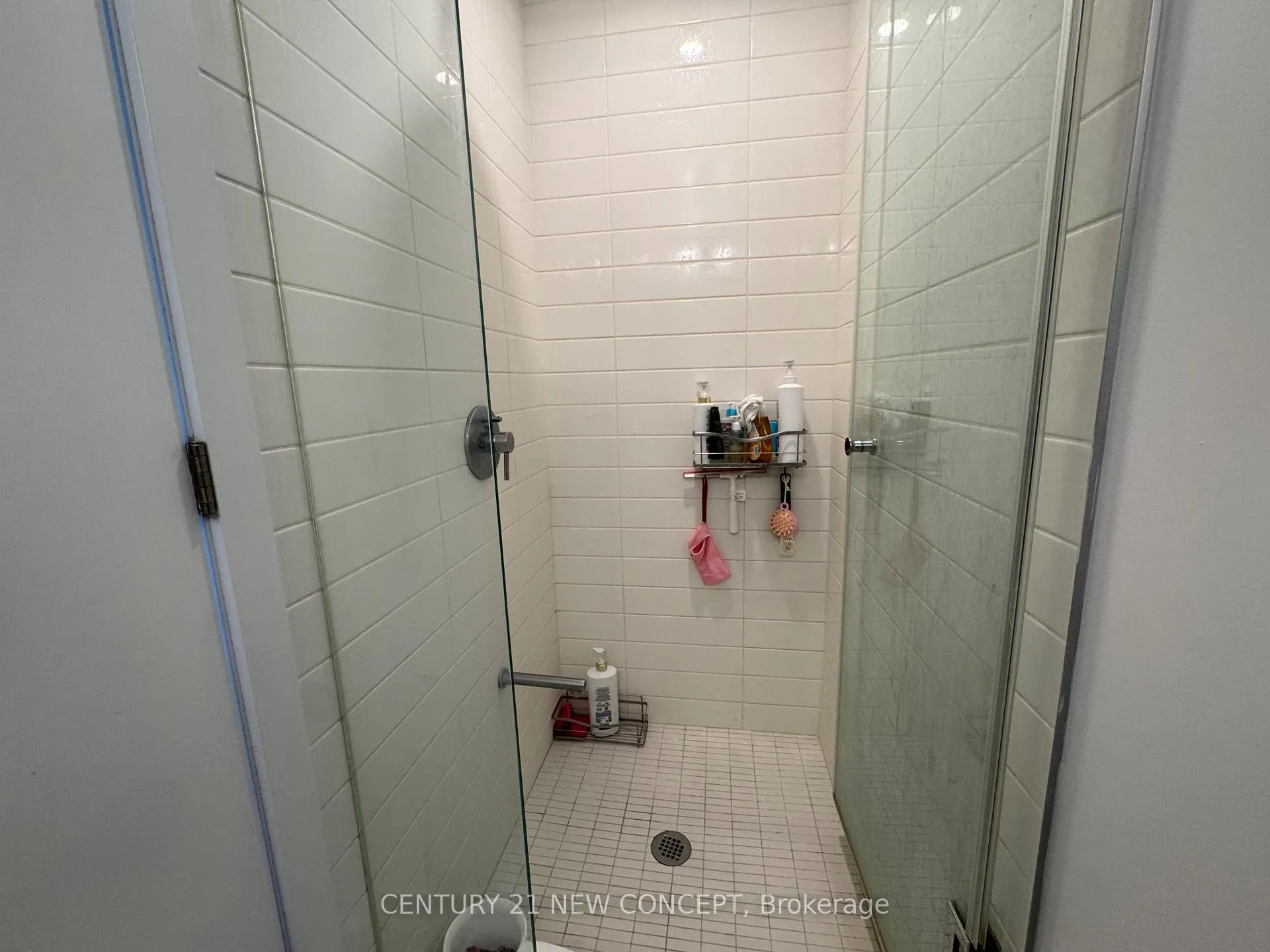 Photo 11 of Unit 4106, 2221 Yonge Street, Toronto, Mount Pleasant West — HOMEH