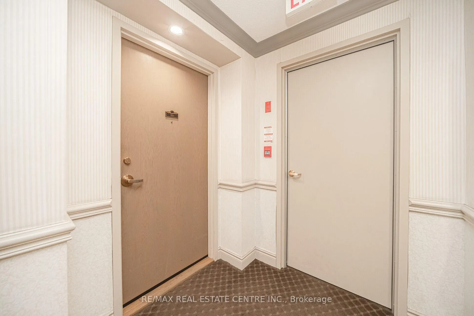Photo 10 of Unit 301, 3 Dayspring Circle, Brampton, Goreway Drive Corridor — HOMEH