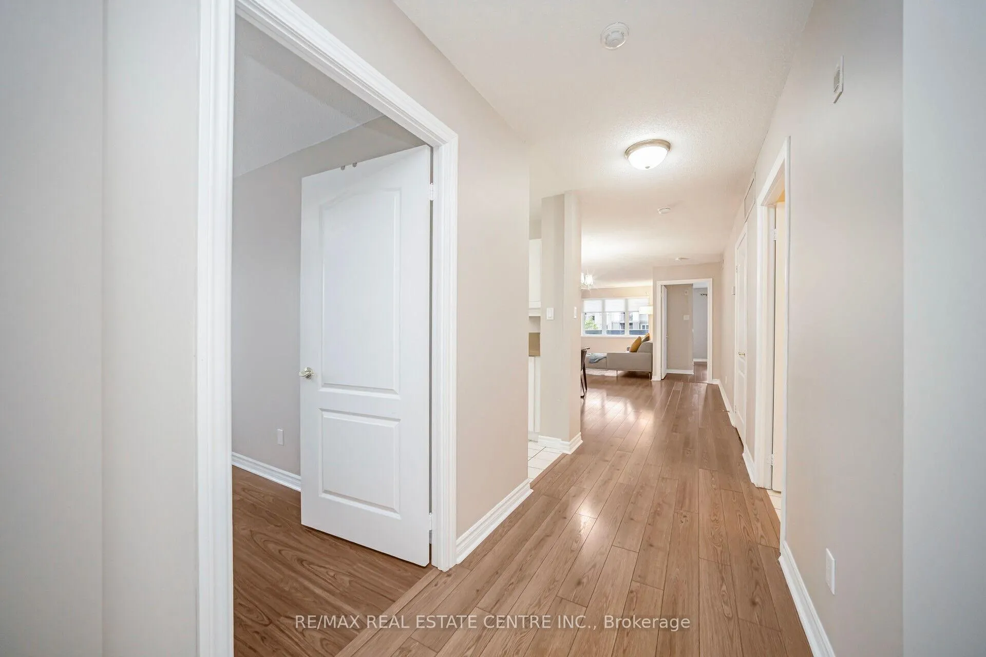 Photo 12 of Unit 301, 3 Dayspring Circle, Brampton, Goreway Drive Corridor — HOMEH