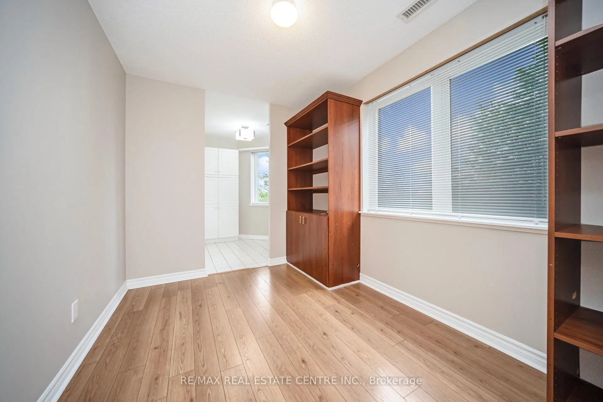 Photo 25 of Unit 301, 3 Dayspring Circle, Brampton, Goreway Drive Corridor — HOMEH