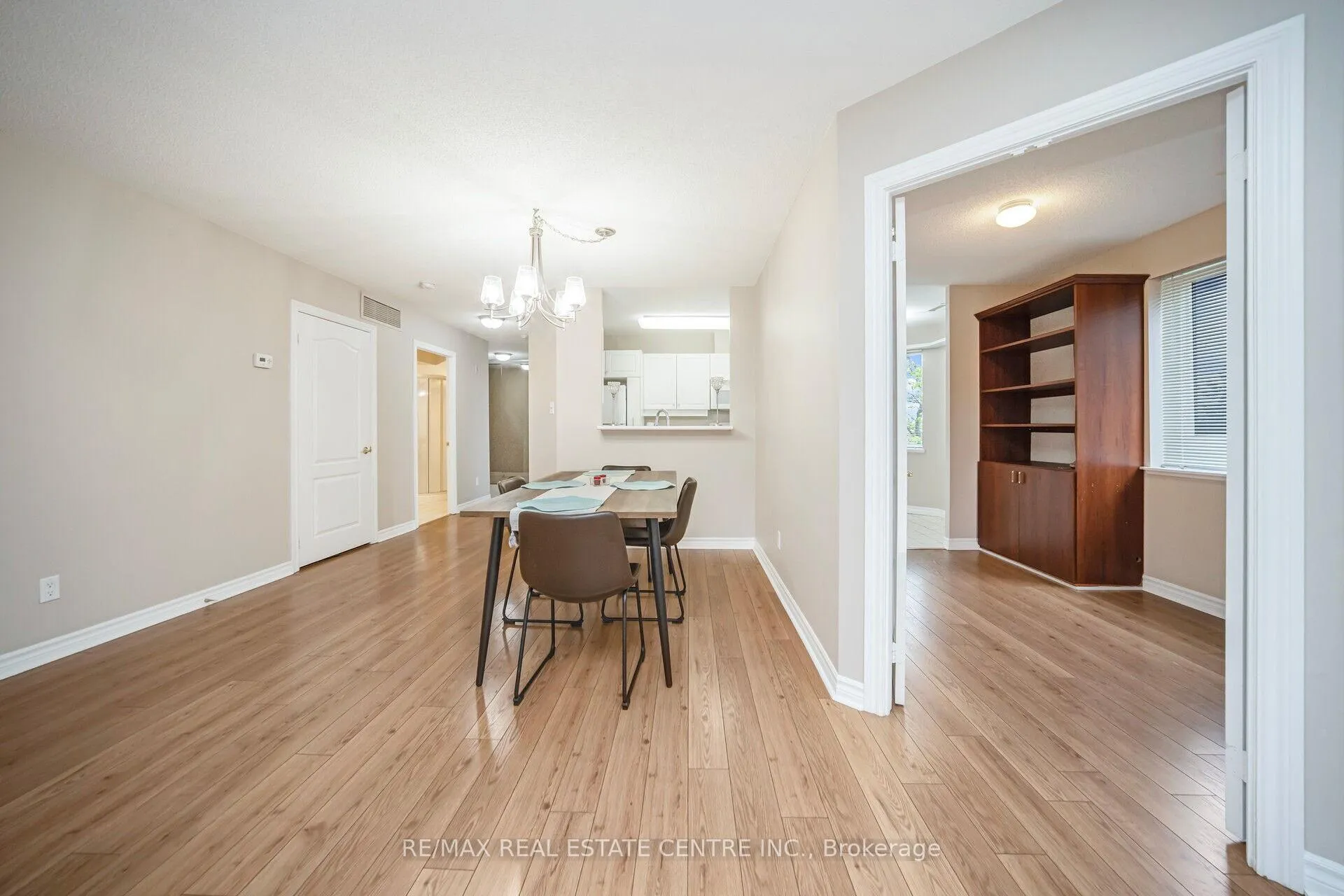 Photo 31 of Unit 301, 3 Dayspring Circle, Brampton, Goreway Drive Corridor — HOMEH