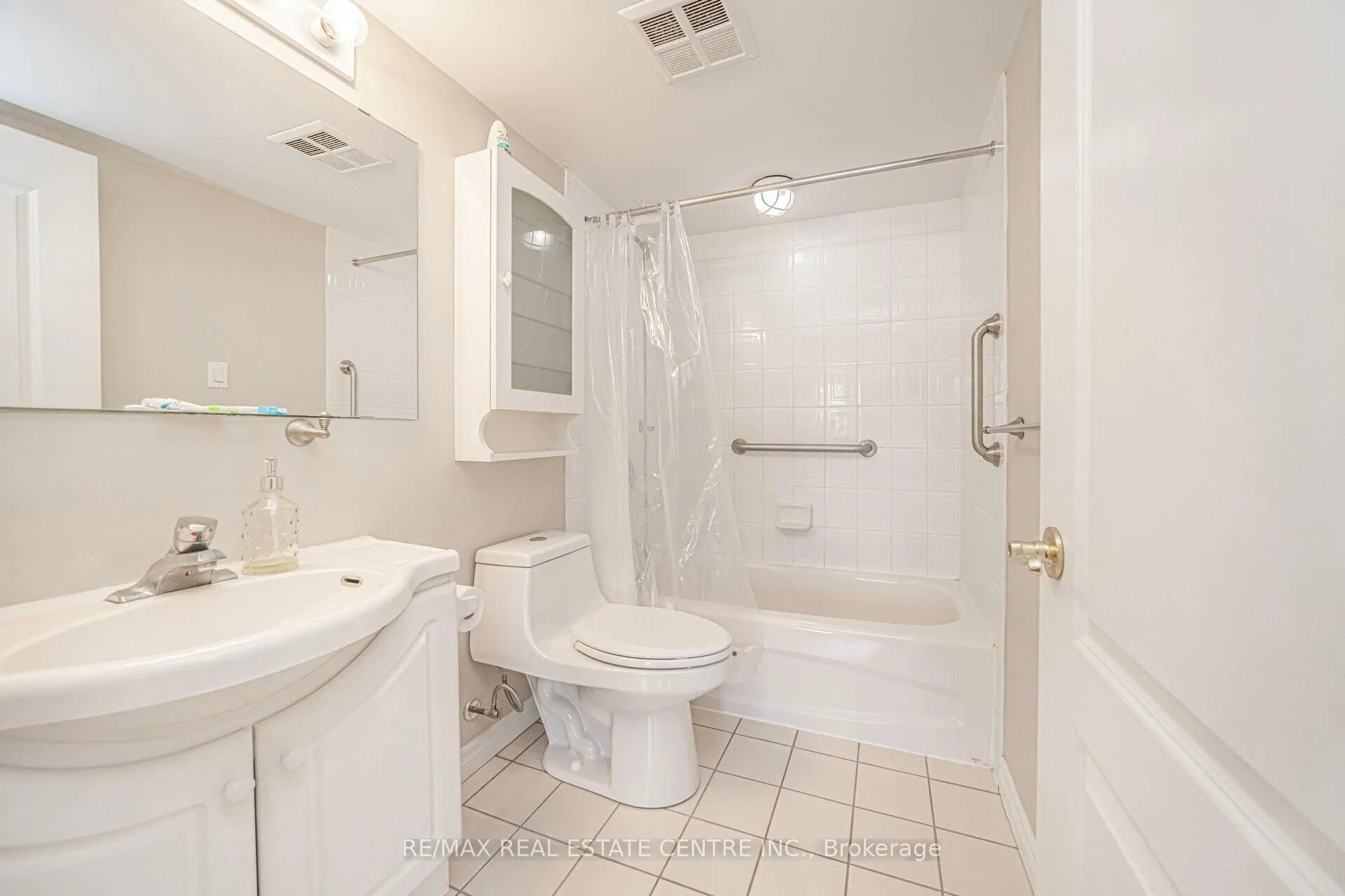 Photo 40 of Unit 301, 3 Dayspring Circle, Brampton, Goreway Drive Corridor — HOMEH