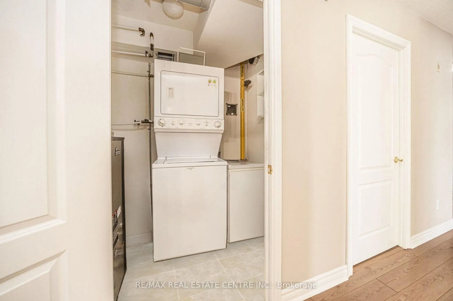 Photo 42 of Unit 301, 3 Dayspring Circle, Brampton, Goreway Drive Corridor — HOMEH