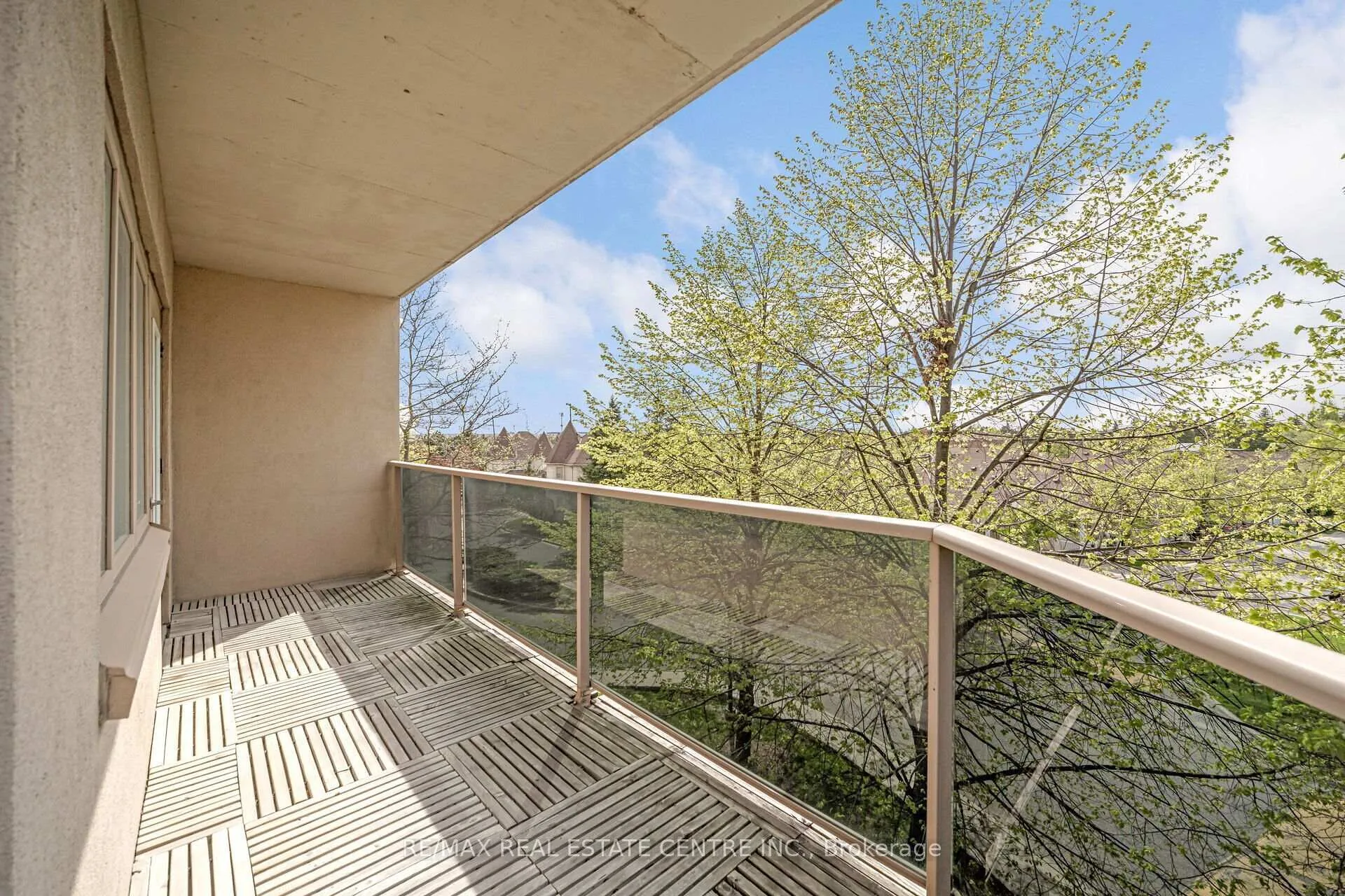 Photo 45 of Unit 301, 3 Dayspring Circle, Brampton, Goreway Drive Corridor — HOMEH
