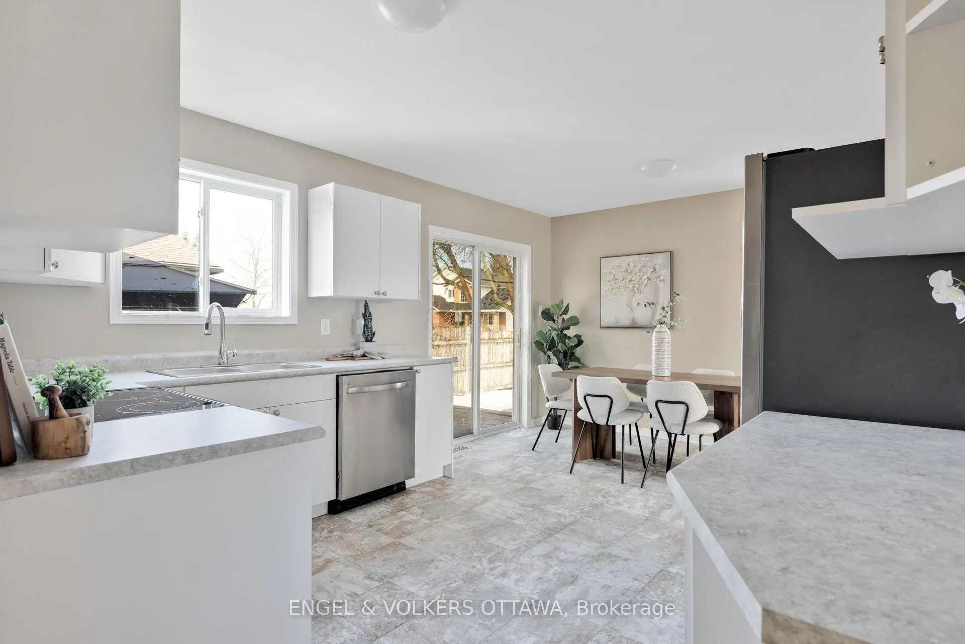 Photo 8 of 26 Carleton Cathcart Street, Ottawa, Stittsville (South) — HOMEH