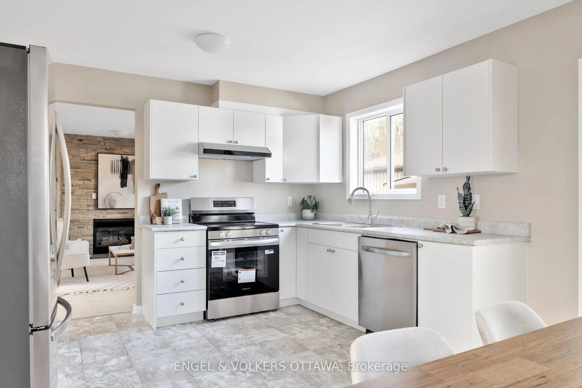 Photo 9 of 26 Carleton Cathcart Street, Ottawa, Stittsville (South) — HOMEH