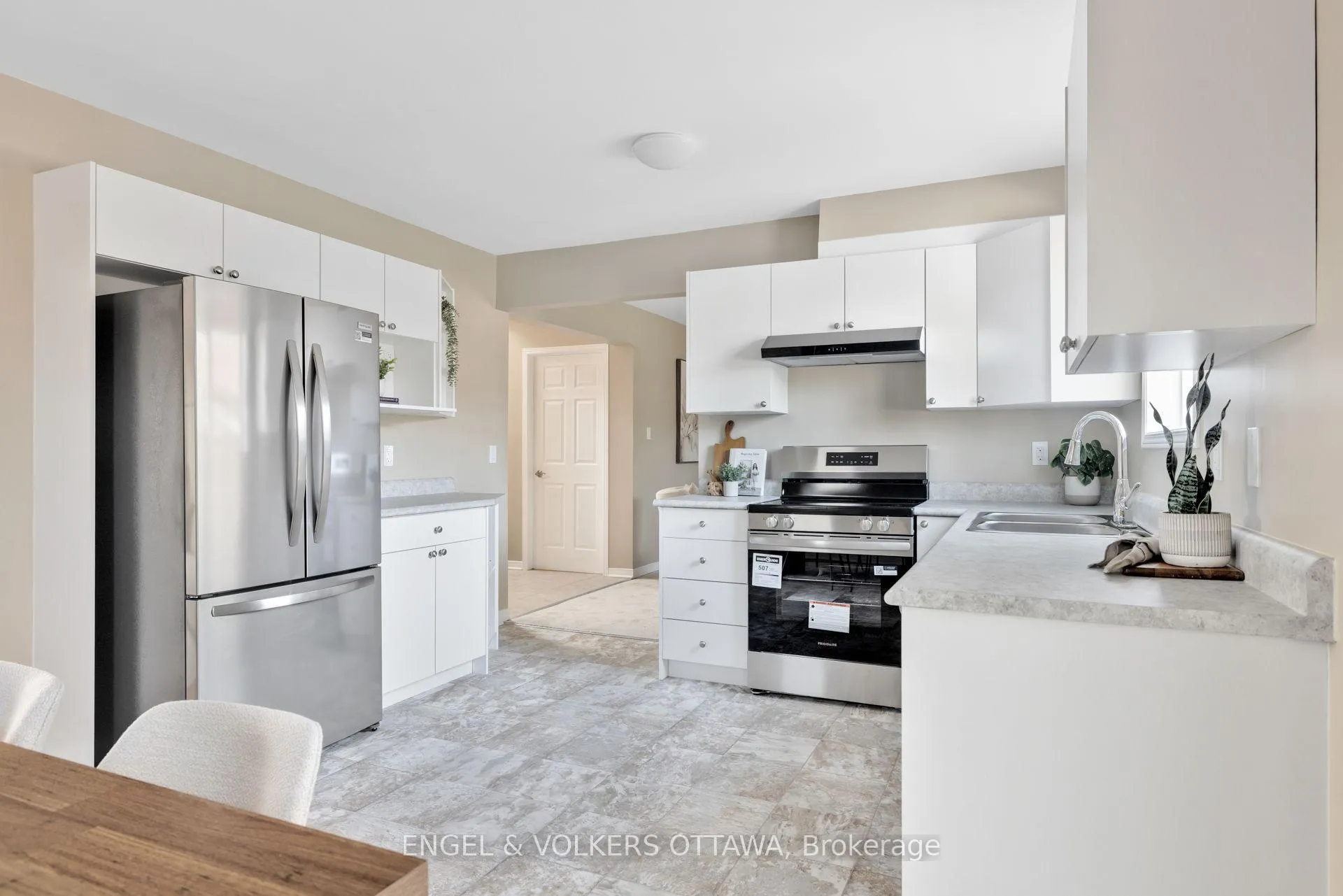 Photo 11 of 26 Carleton Cathcart Street, Ottawa, Stittsville (South) — HOMEH