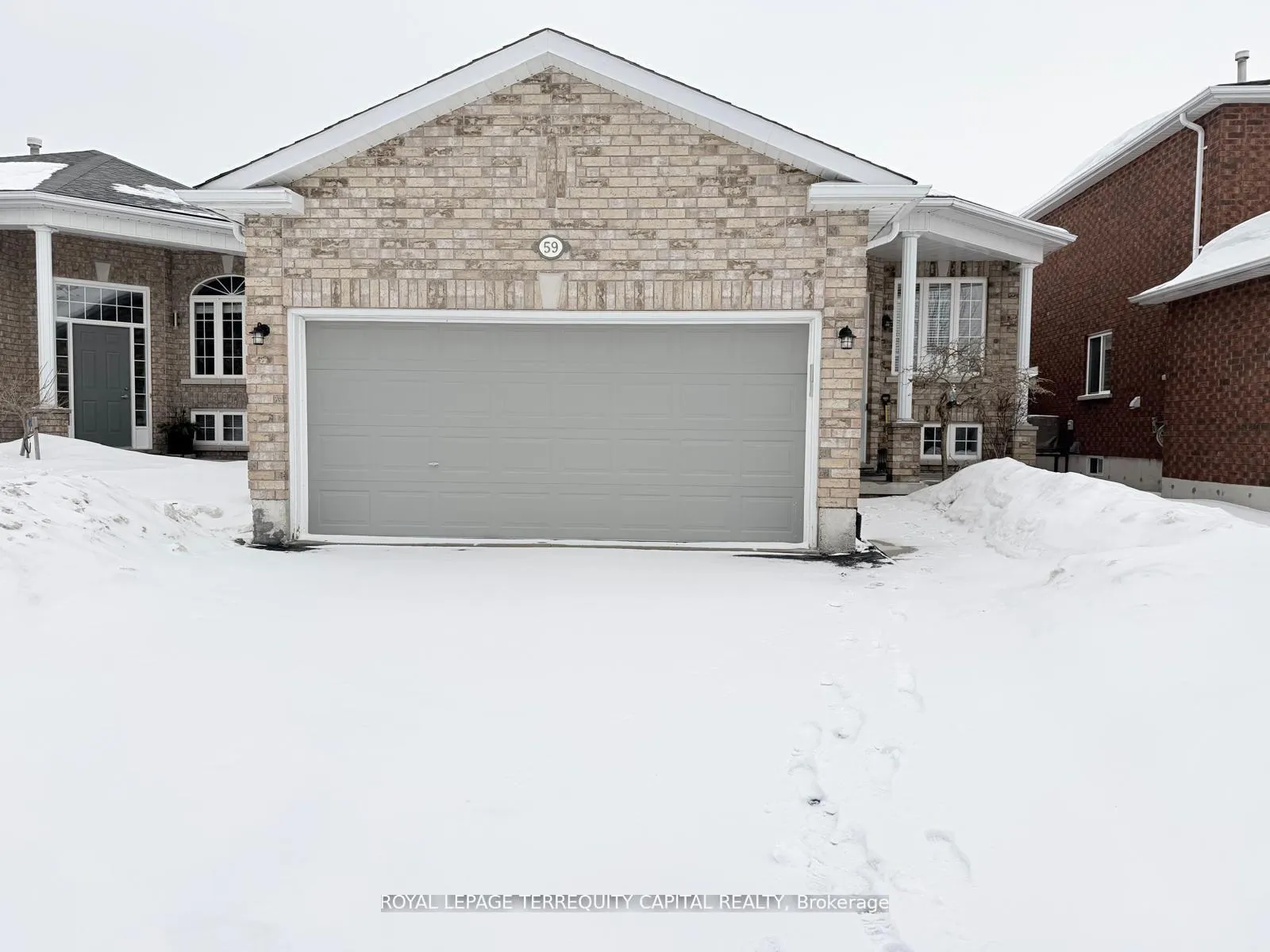 Front of Unit Upper, 59 Jagges Drive